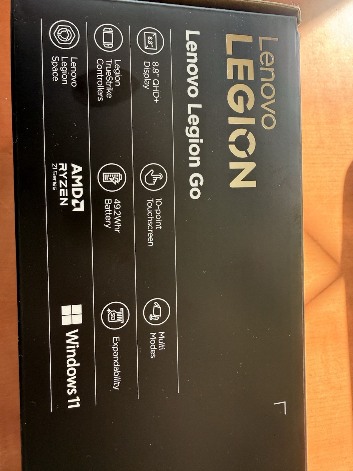 Lenovo Legion Go AMD Ryzen Z1 Extreme 16GB RAM 512GB QHD+ 8.8″ Touchscreen Wi-Fi