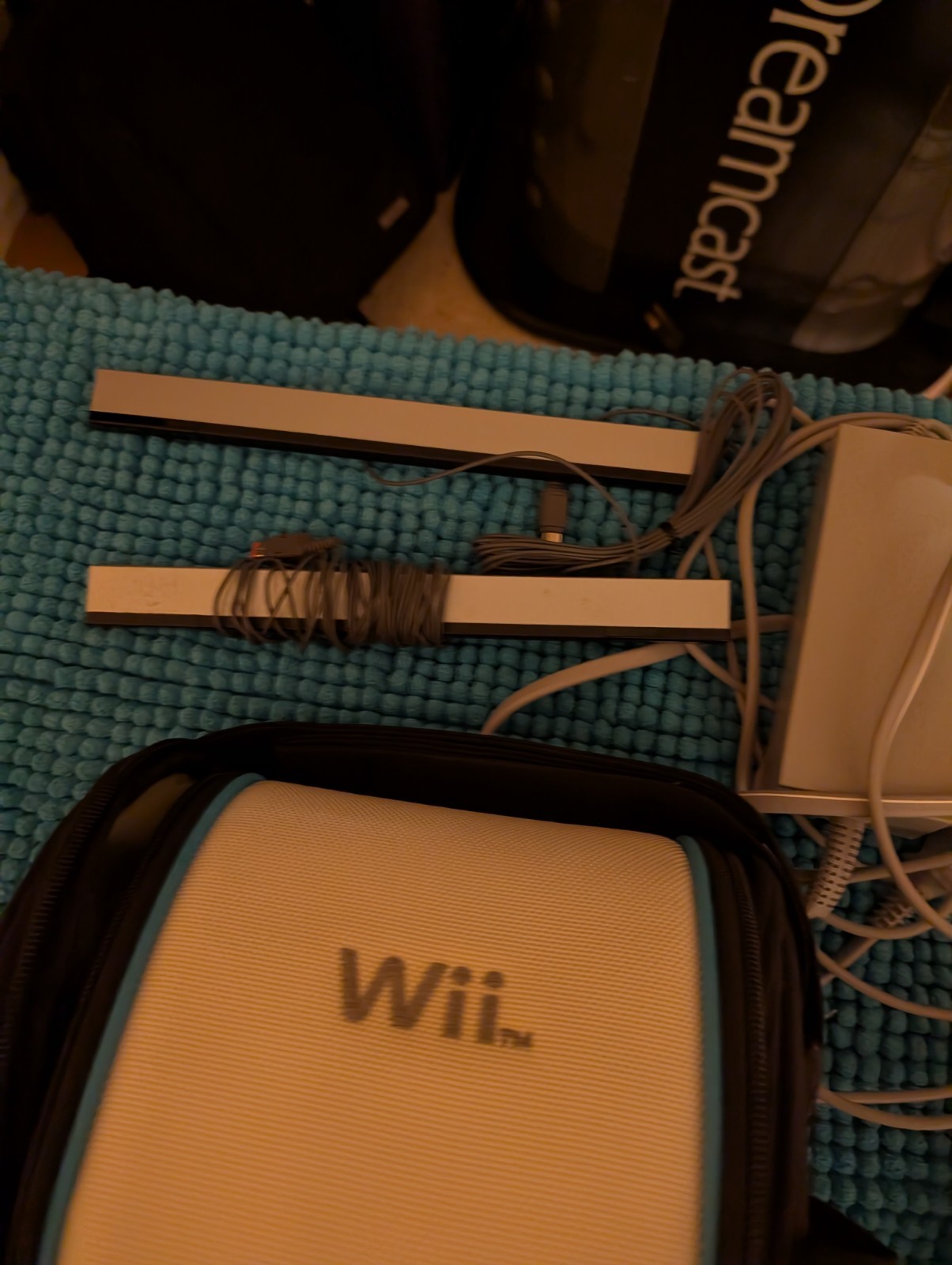 Nintendo Wii Gaming Console RVL-001 (USA) 2 Controller Tested Work Bag