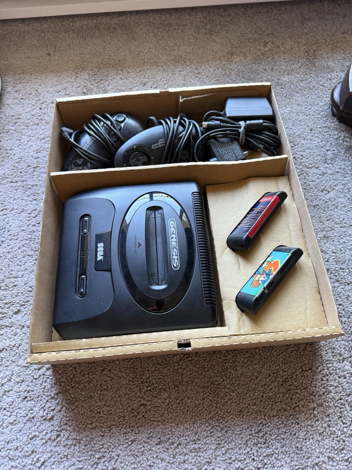 1994 Sega Genesis 16Bit Video Entertainment System , 2 Controllers CIB, MK 1960