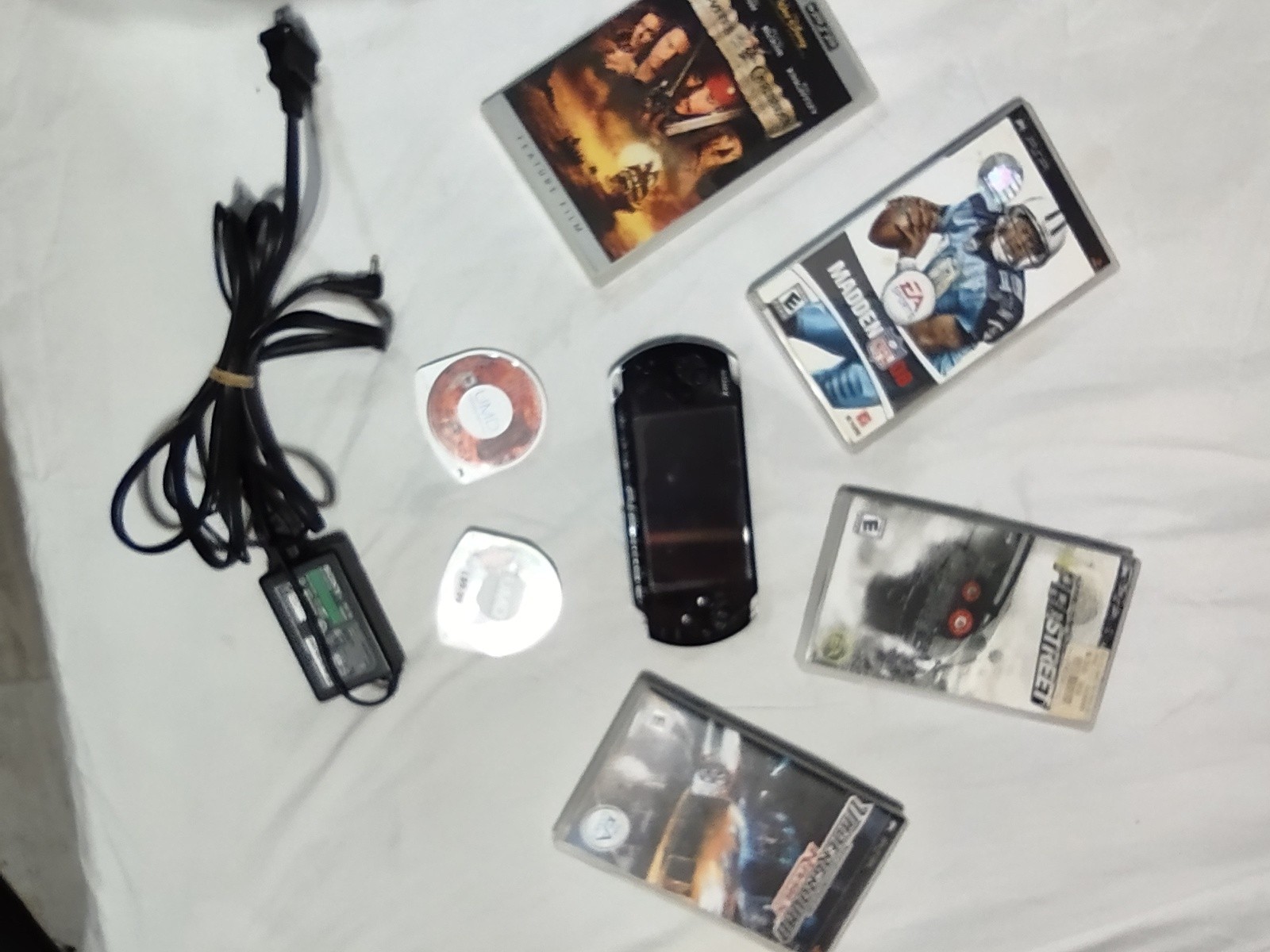 Sony PSP 3001 Portable Handheld Console System New battery + 5 Games + 1 movie