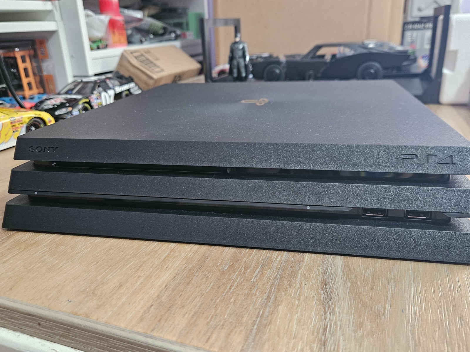 Sony PlayStation 4 Pro 1TB Black CUH-7215B Console & Cords only Minimal Use