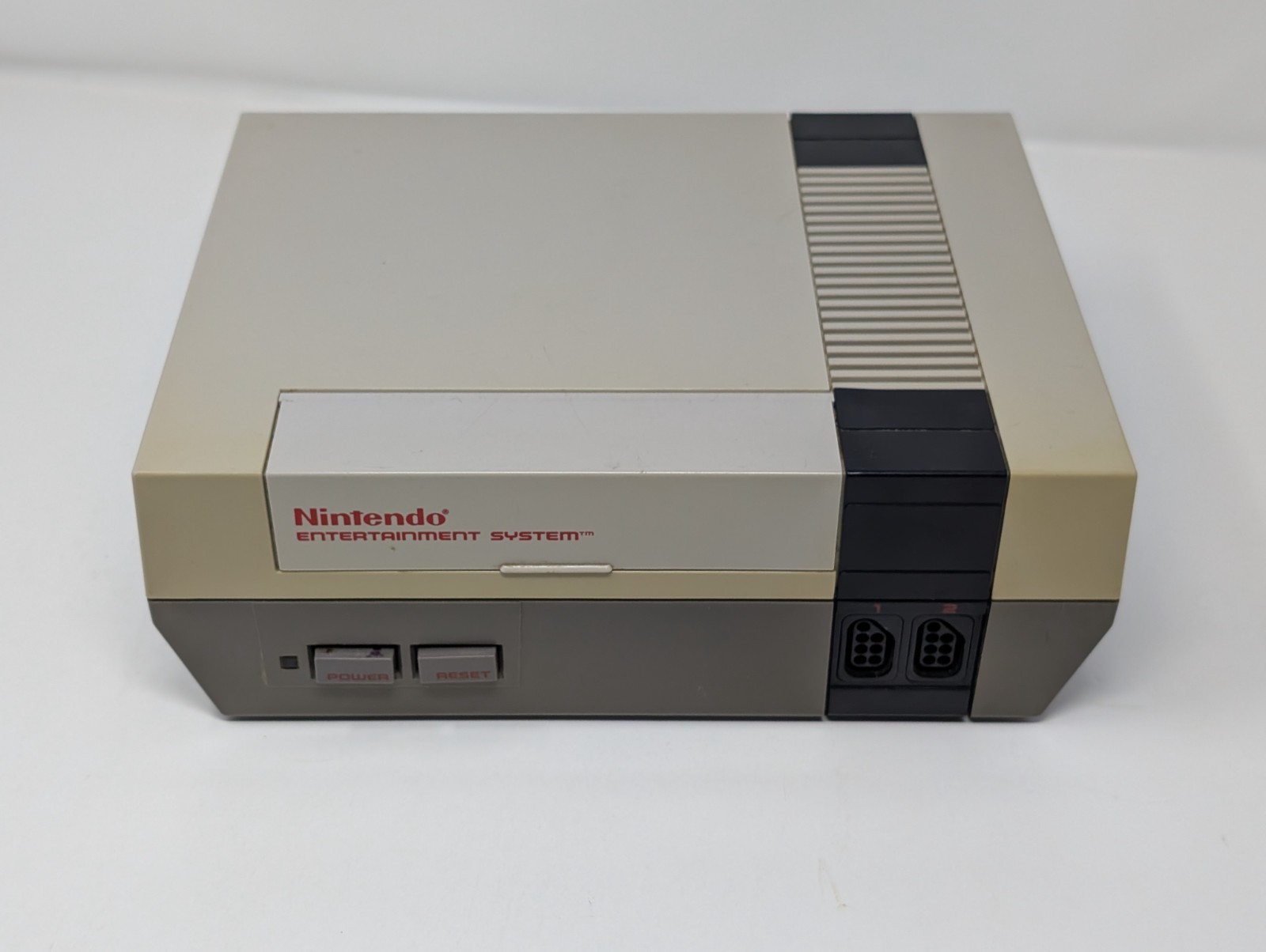 Nintendo NES Action Set Home Console With OEM Controller, Zapper Gun & Cables