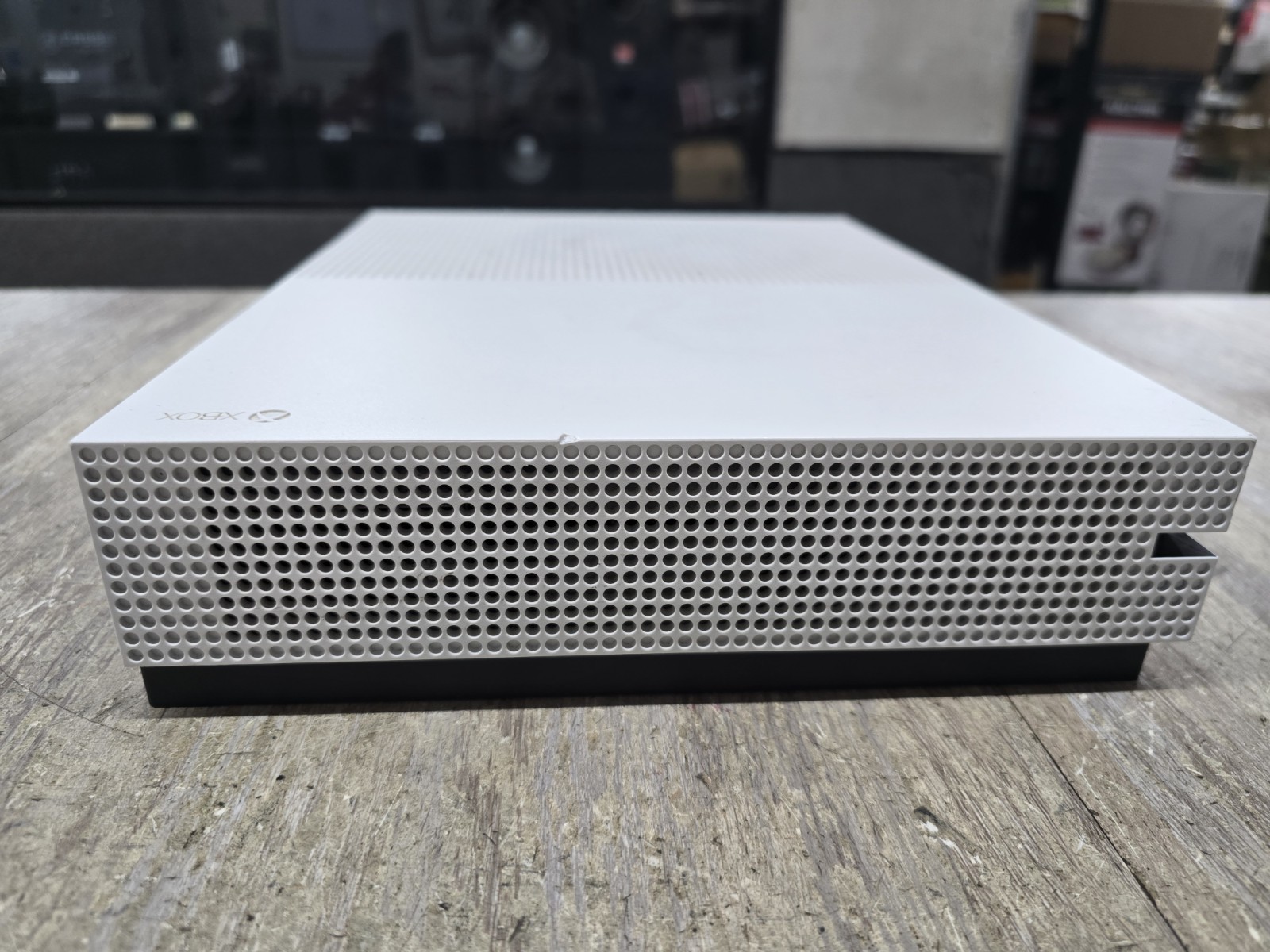 Microsoft Xbox one Gaming Console 1681 White 500gb w/ controller and cable