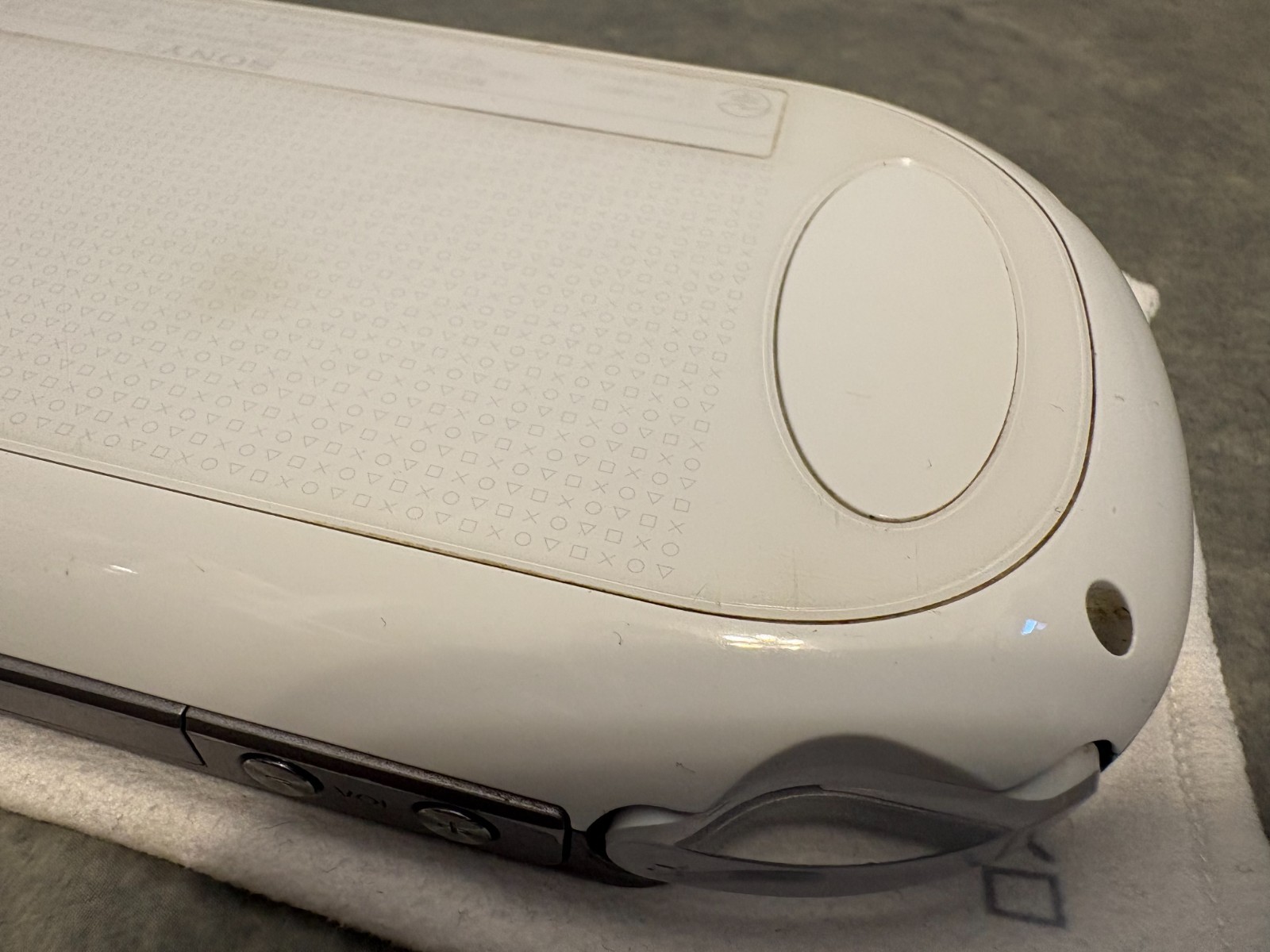Used SONY PlayStation PS Vita PCH-1000 ZA02 Crystal White Good