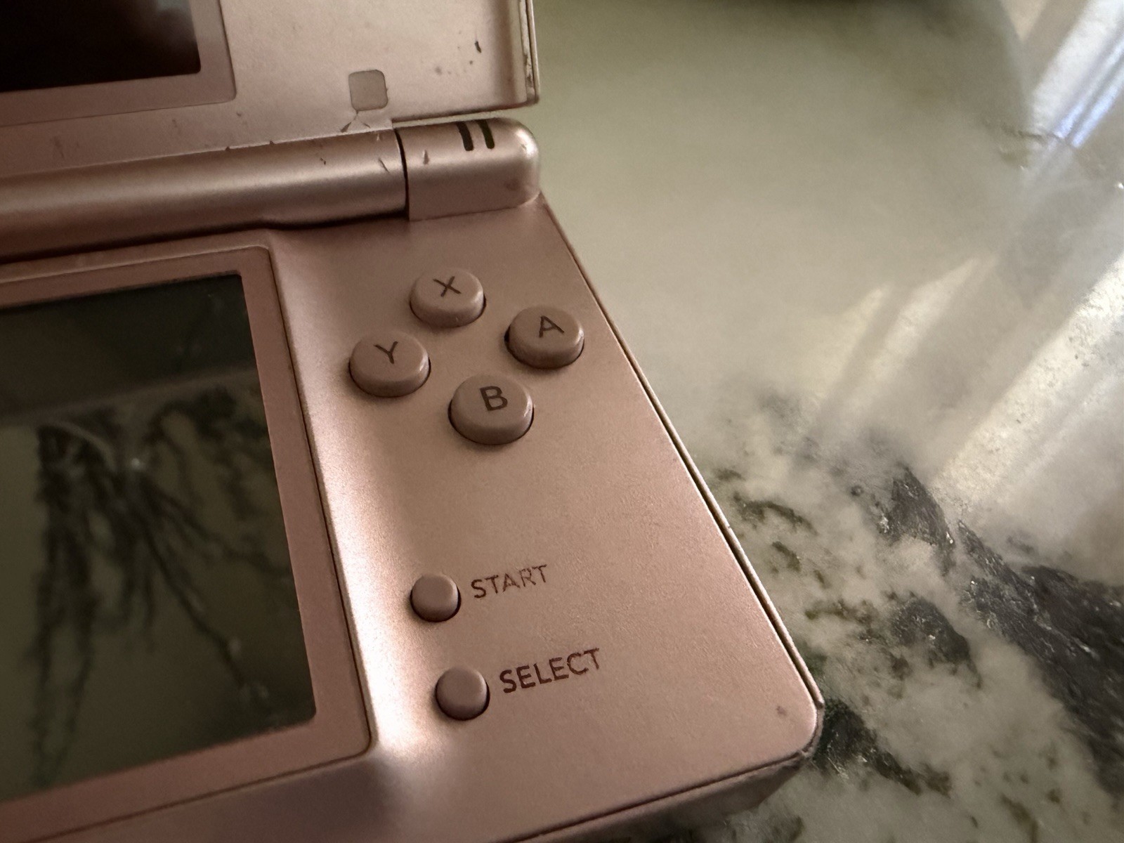 Nintendo DS Lite Video Game Console – Metallic Rose