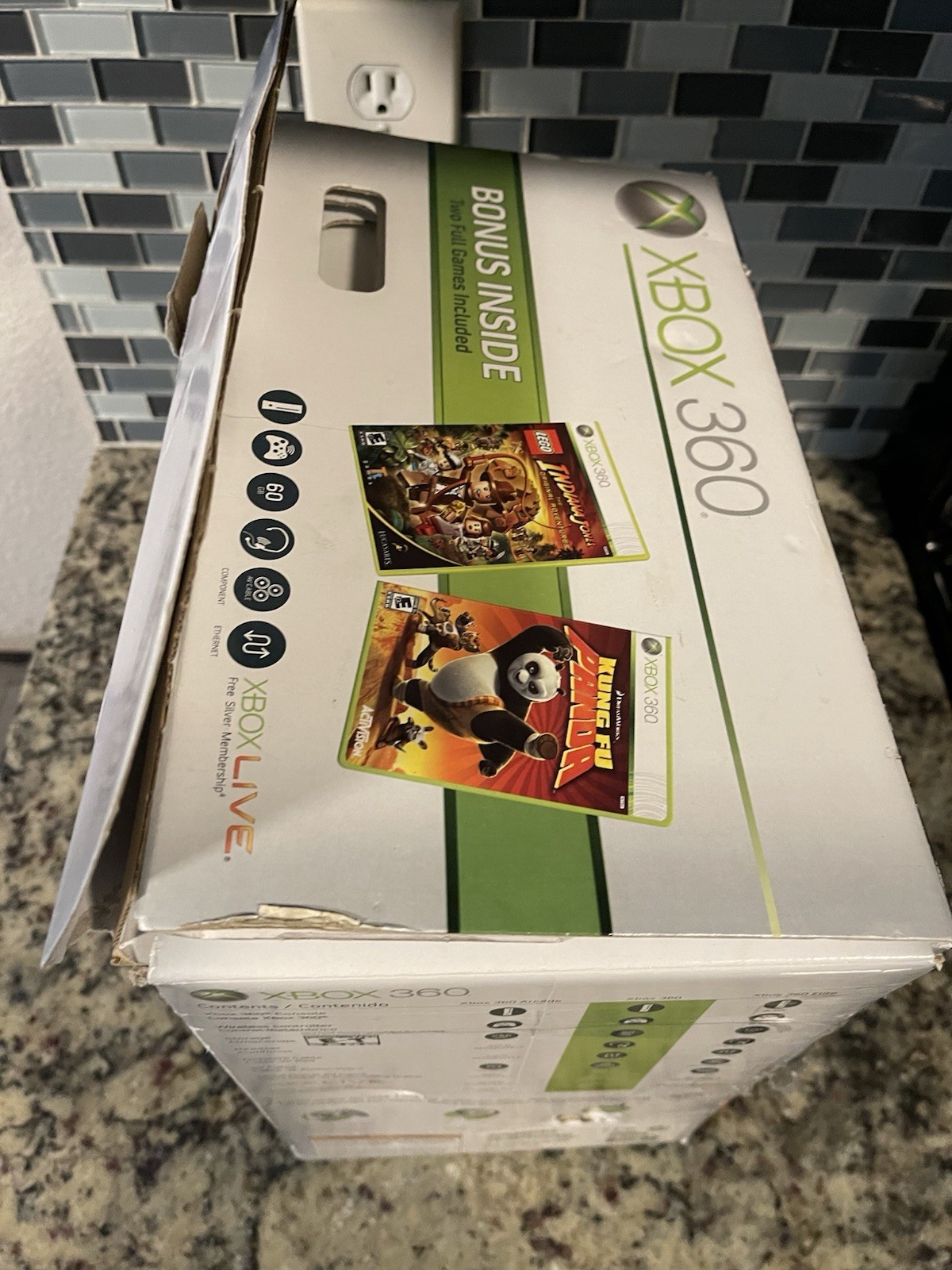 Microsoft Xbox 360 Pro System Value Bundle 60GB WORKNG NO GAMES