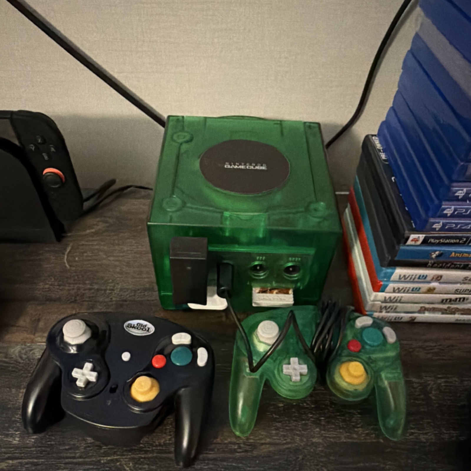 Nintendo GameCube DOL-001 Custom Green/Black Console Bundle w/ 2 controllers