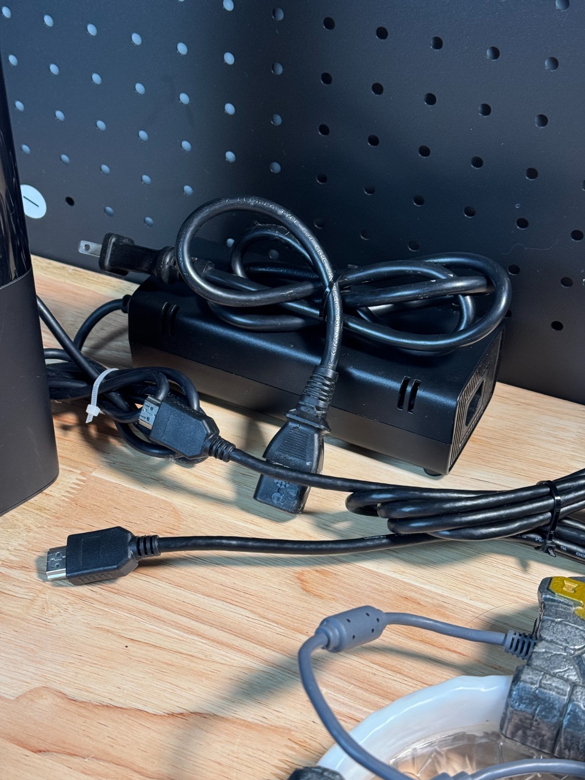 Xbox 360 E Custom Hard Drive Upgraded Console – Corona Board (250GB) Bundle
