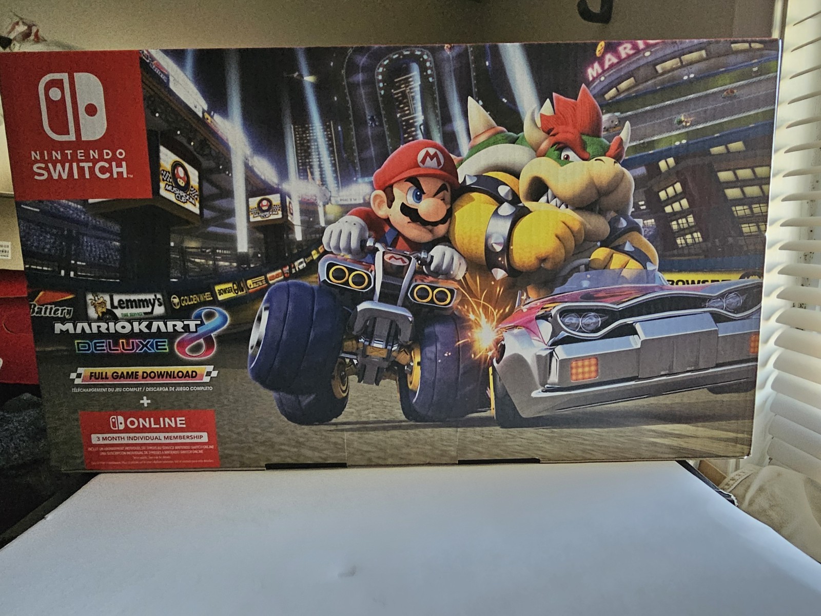 RARE Nintendo Switch Mario Kart 8 Deluxe Console Bundle Neon Blue/Red Joy-Con