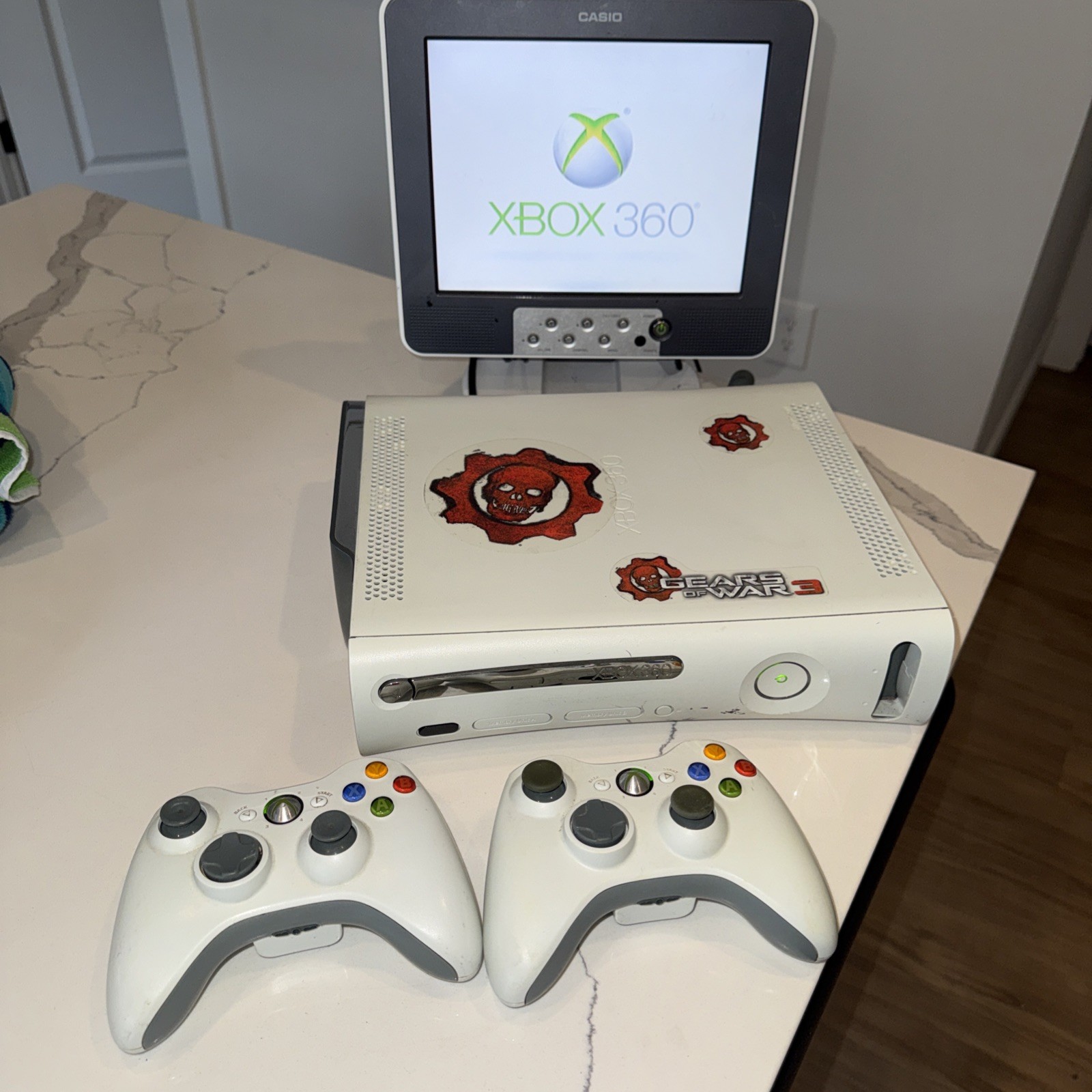 Microsoft Xbox 360 Pro Console-White-TESTED Parts Due to age & Cleaning. Read!!