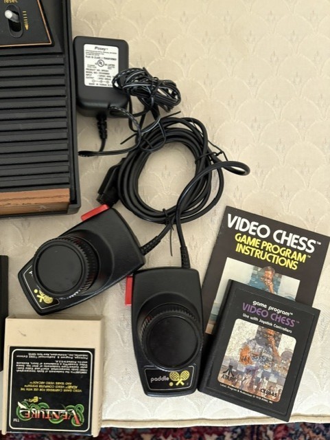 Atari 2600 Vintage 1980 Video Computer System Works on modern TV’s EXCELLENT!