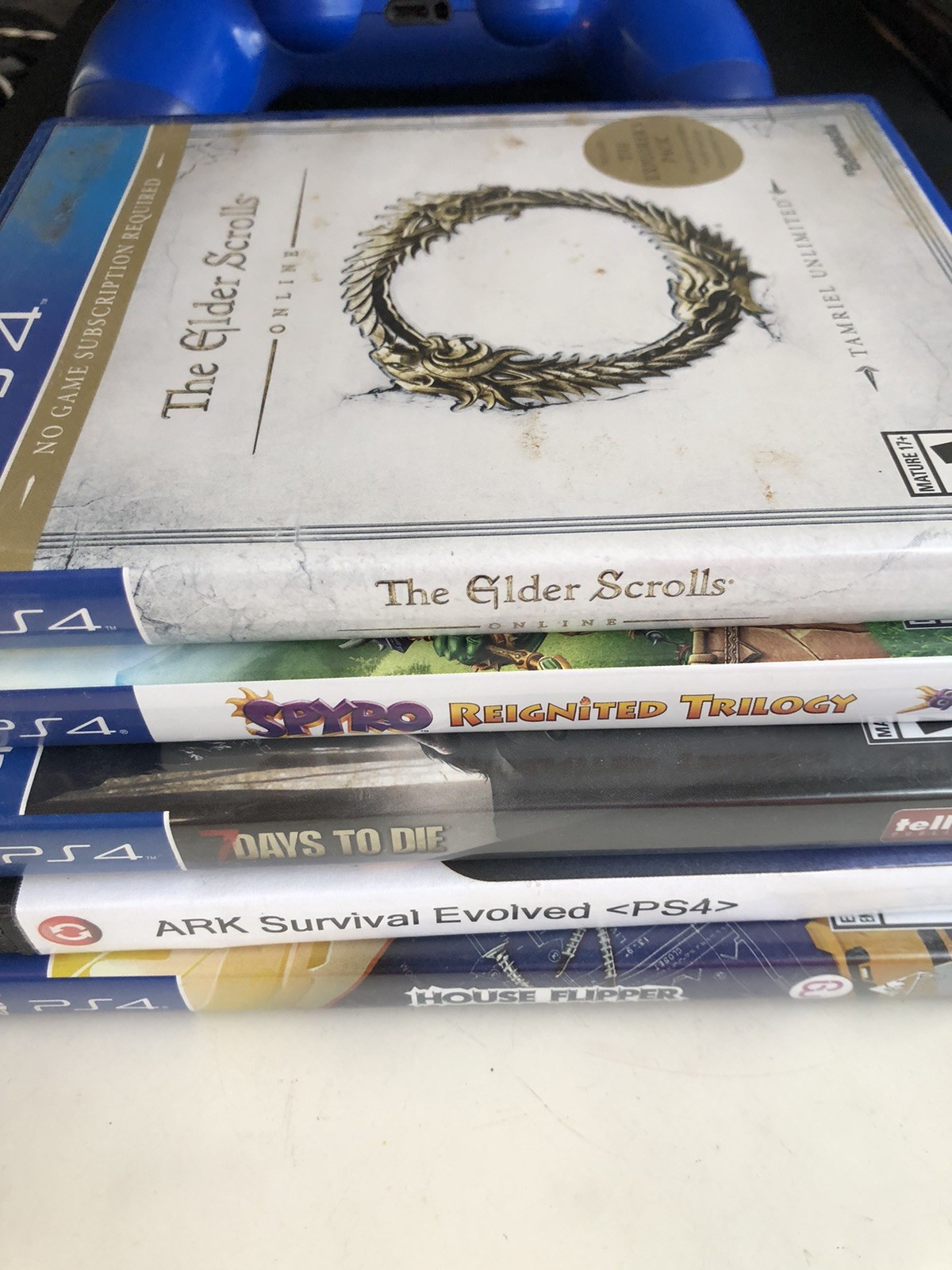 Sony Playstation 4 PS4 Slim 500GB CUH-2015A With (12) games 2 Controllers Bundle