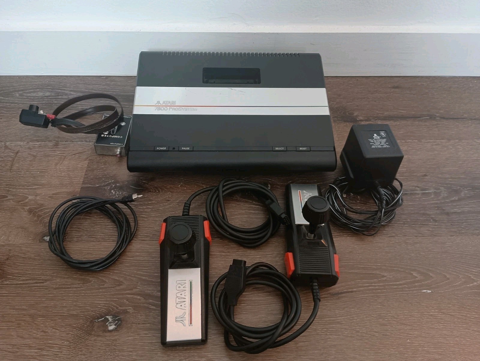 READ Atari 7800 ProSystem Console w/ 2 Controllers and Cords Tested and Working