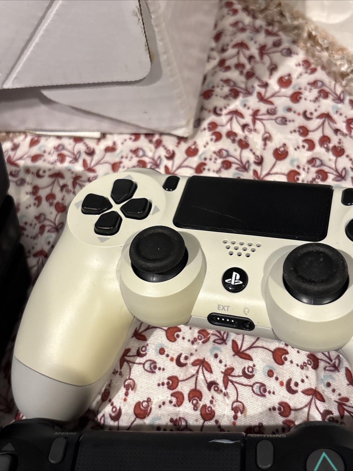 SONY PLAYSTATION 4 PRO CUH-7015B IN «NOT FOR RESALE» BOX (2 Controllers) Cords