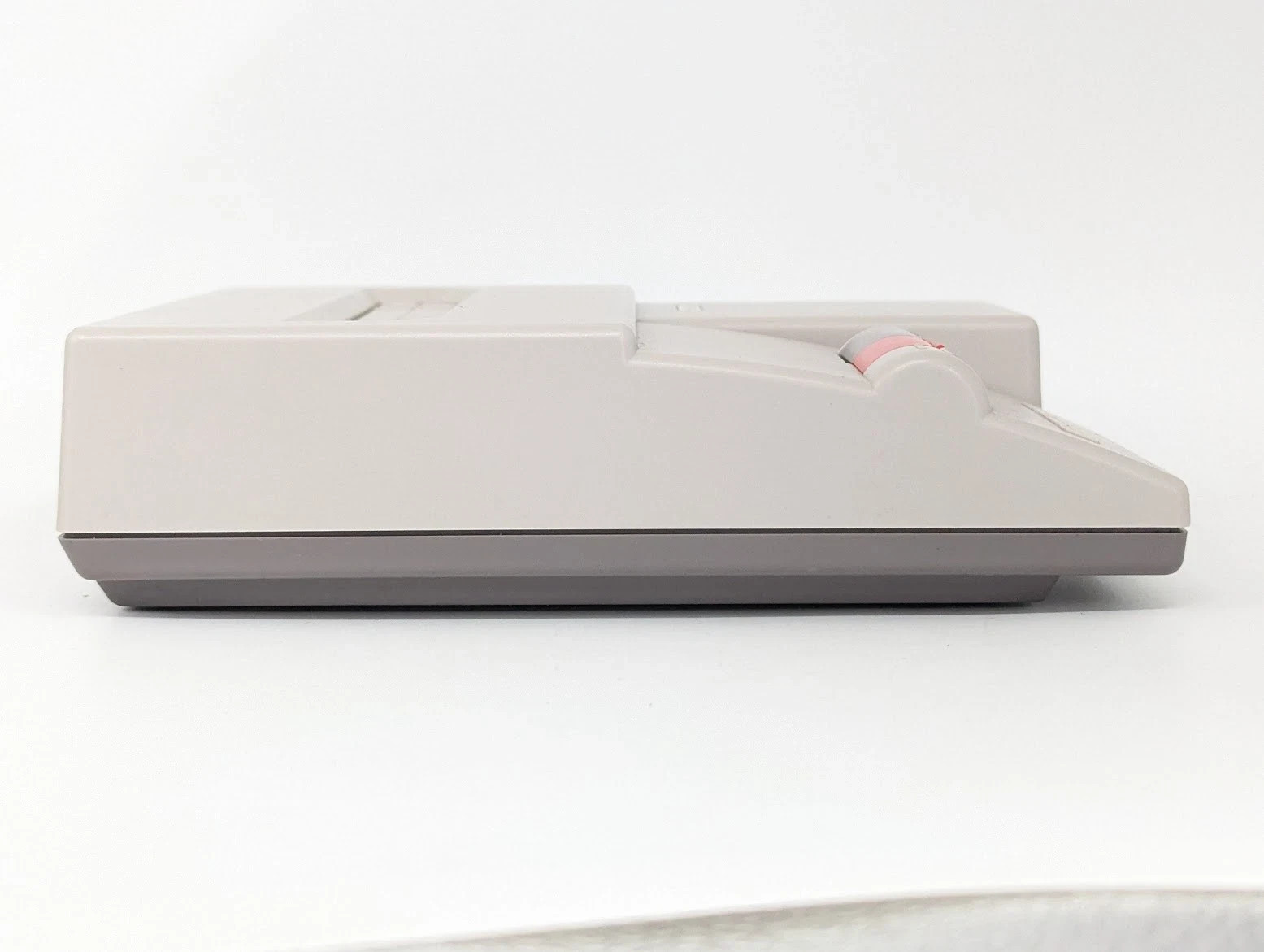 Z618 Nintendo New Famicom Console HVC-101 AV NES2 JAPAN USED