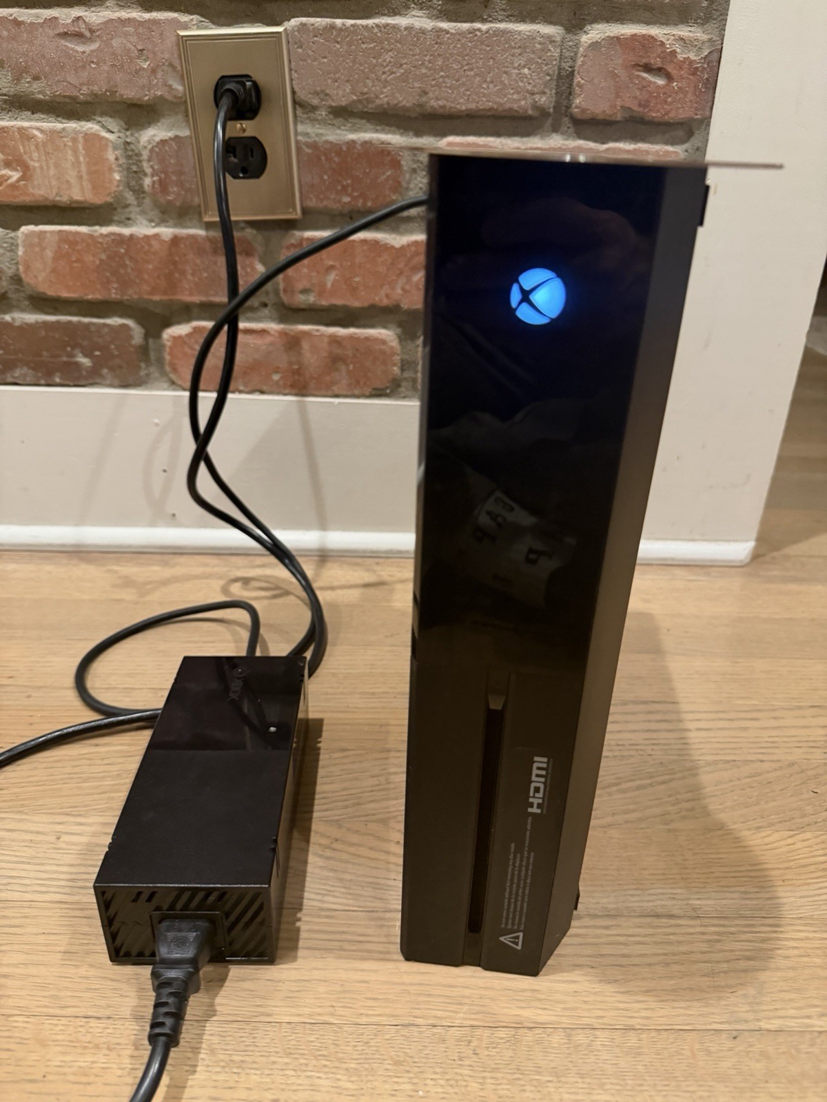 Microsoft Xbox One 500GB Console – Black (1540) No Controller + Call Of Duty MW