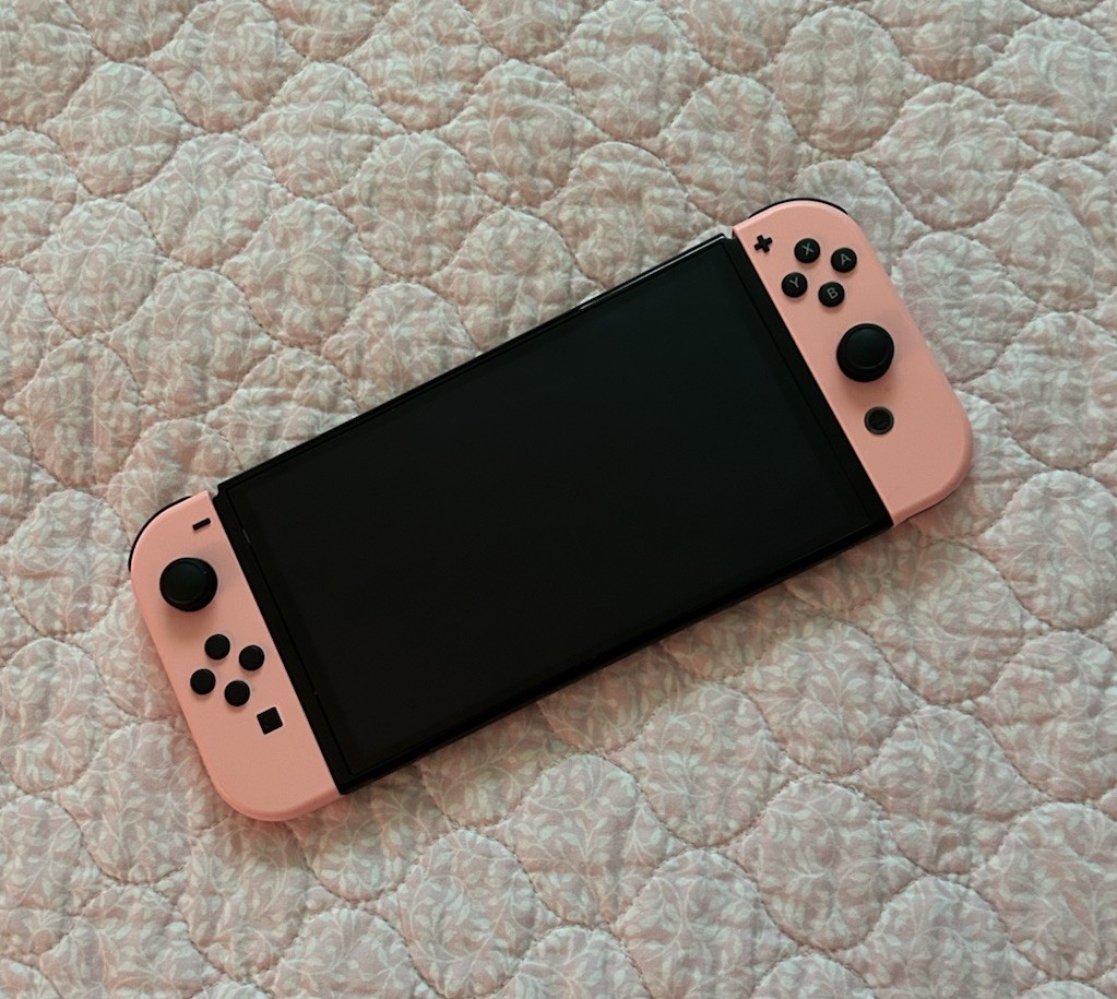Nintendo Switch OLED Console Pink/Black Joy-Con Touchscreen Headphone Jack