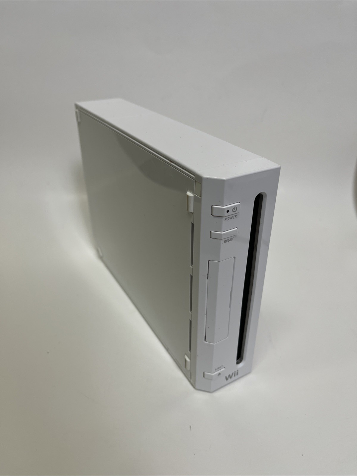 Nintendo Wii Console With Wiimote Controller, Nunchuck & Cords – Tested
