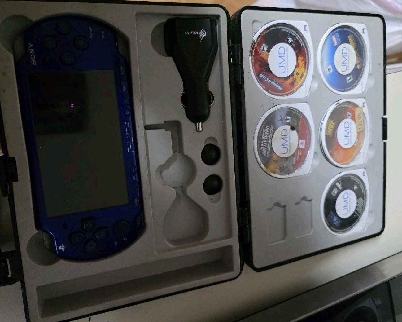 Sony PSP 2001 Metallic Blue Bundle – Star Wars & Midnight Club – READ