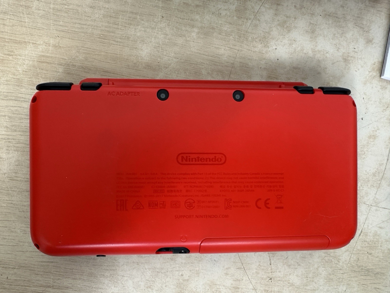 Nintendo 2DS XL PokeBall Edition – Complete In Box CIB – USA Model – Pokemon