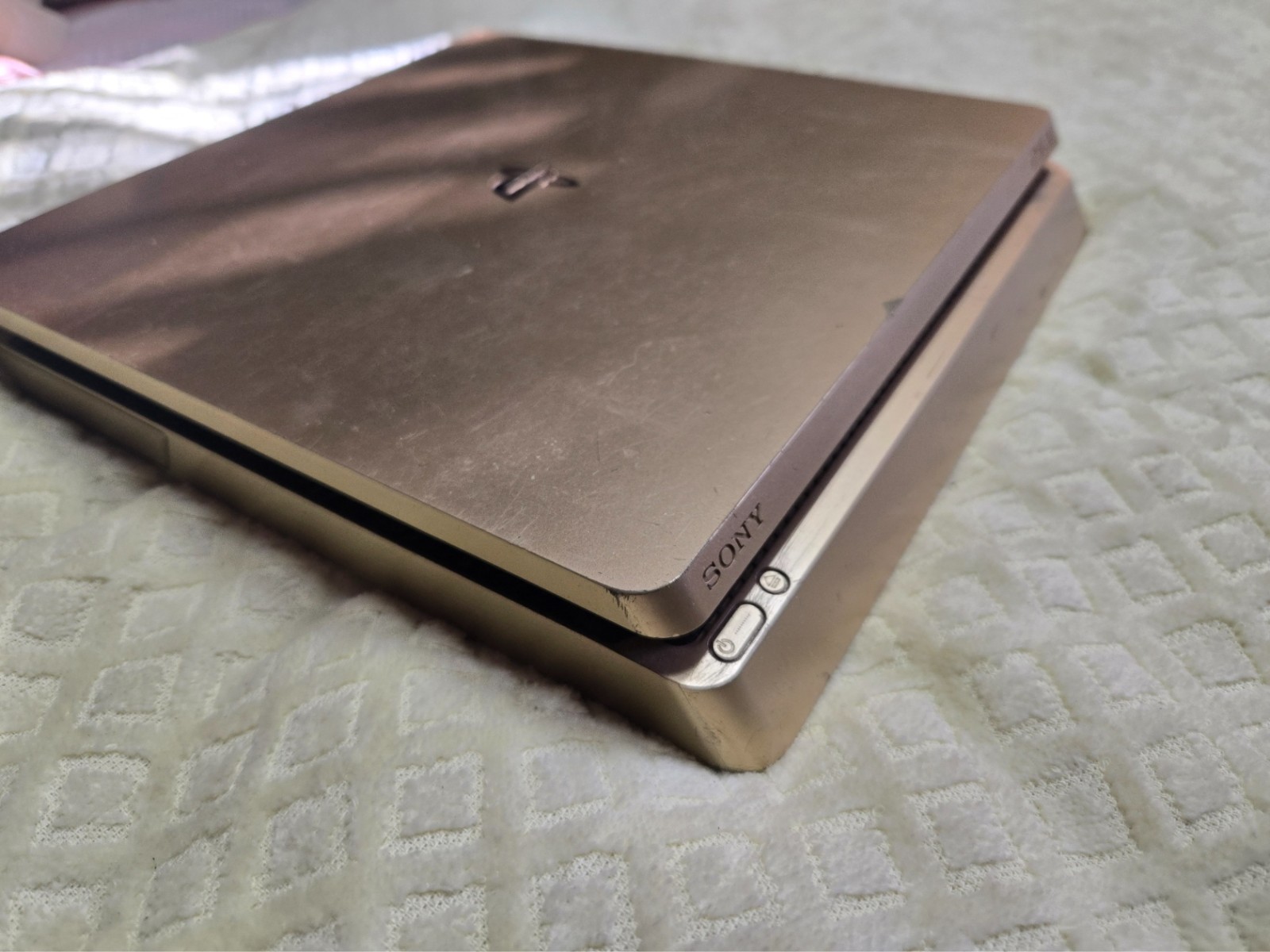 Sony PlayStation 4 PS4 Slim 1TB Gold Limited Edition Console FOR PARTS UNTESTED