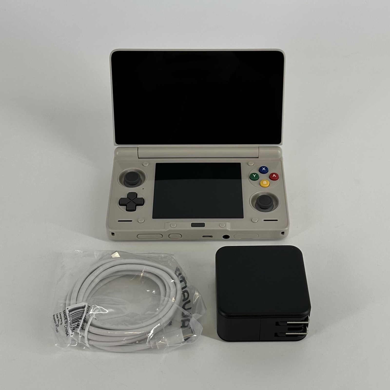 AYN Thor Handheld Console 256GB w/ Charger – Excellent Condition