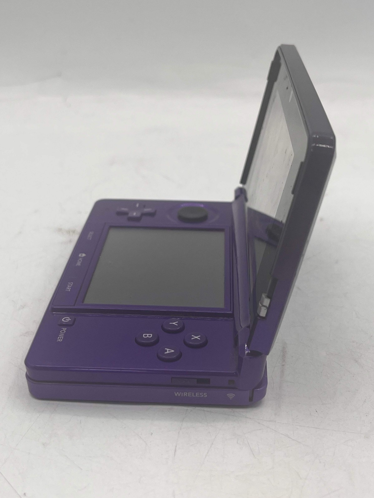 Nintendo 3DS CTR-001 Handheld Game Console 2011 Purple