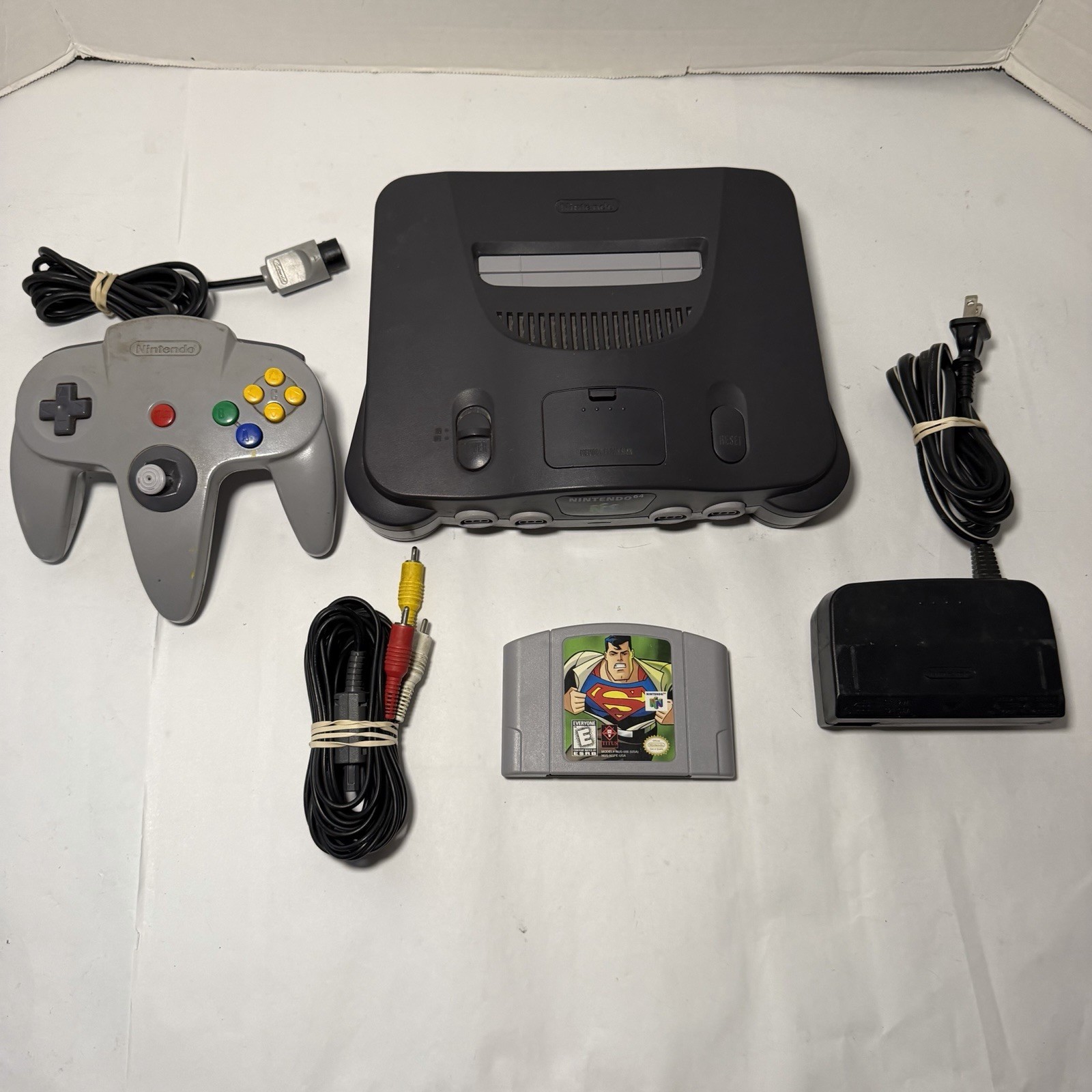 Nintendo 64 N64 Gray Console Bundle w/ OEM Controller, AC Adapter, AV Cable