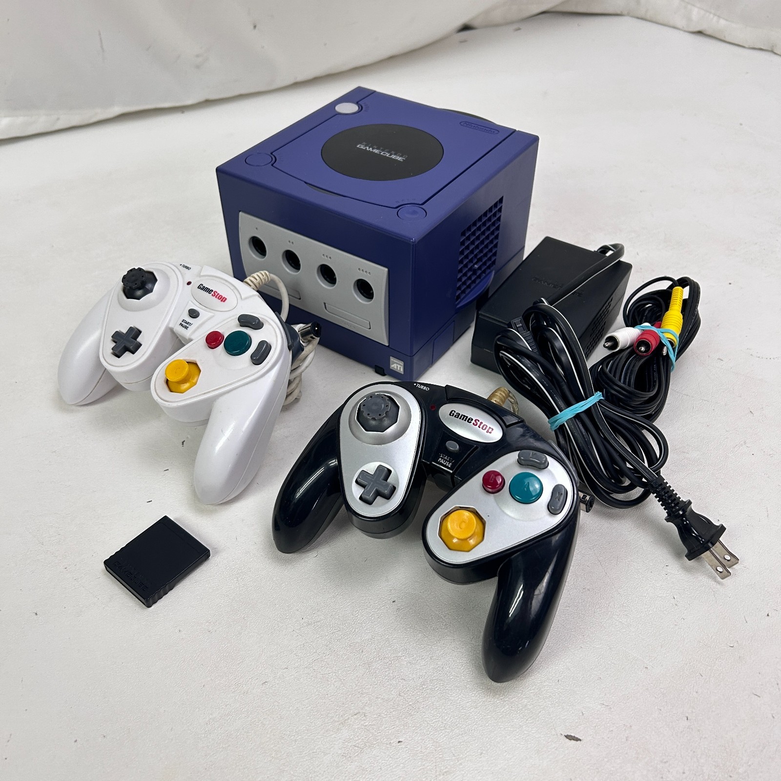 Nintendo GameCube Indigo Console w/ Two Controllers & Cables – TESTED