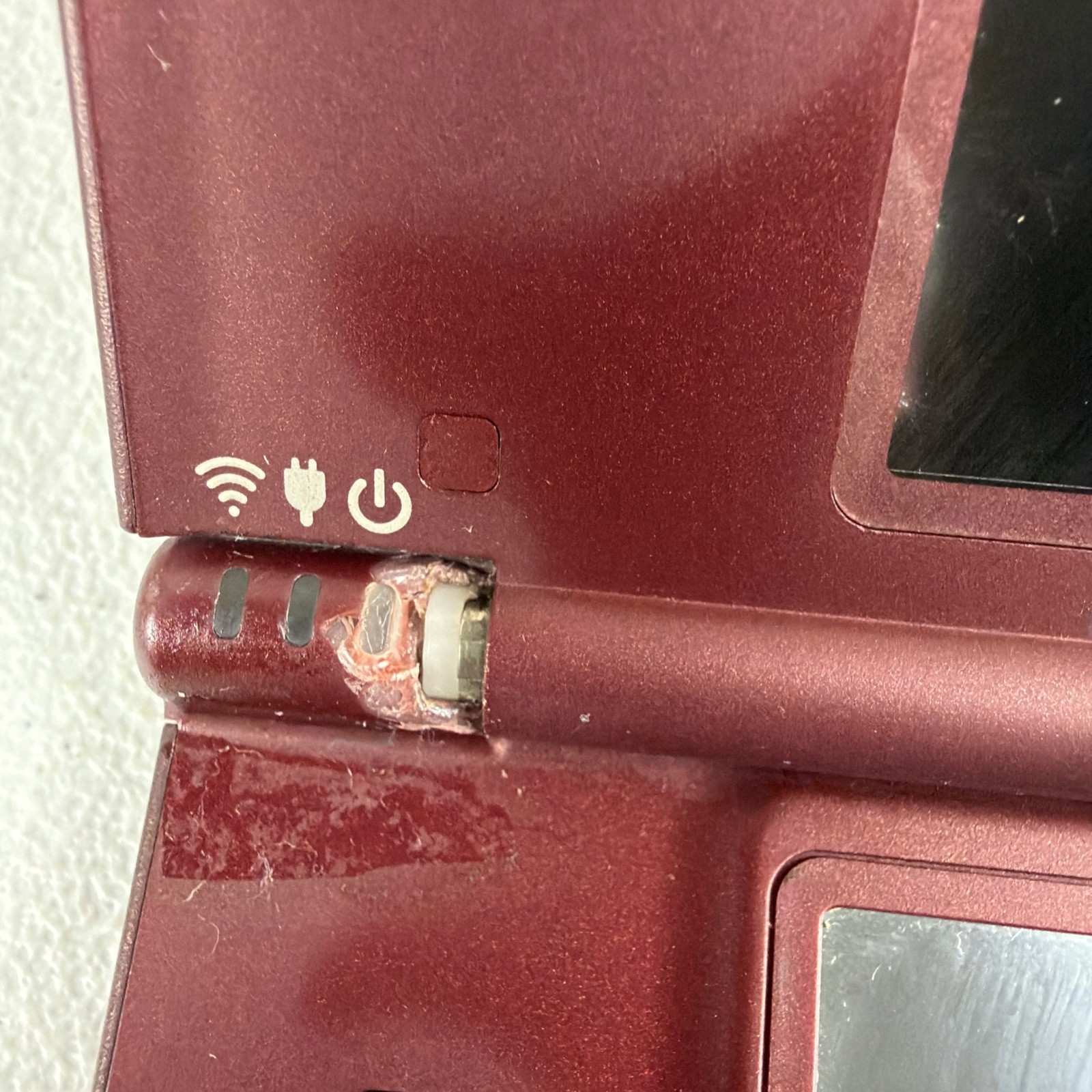 Broken Nintendo DSi XL Dark Red Burgundy Console UTL-001 PARTS ONLY NO POWER