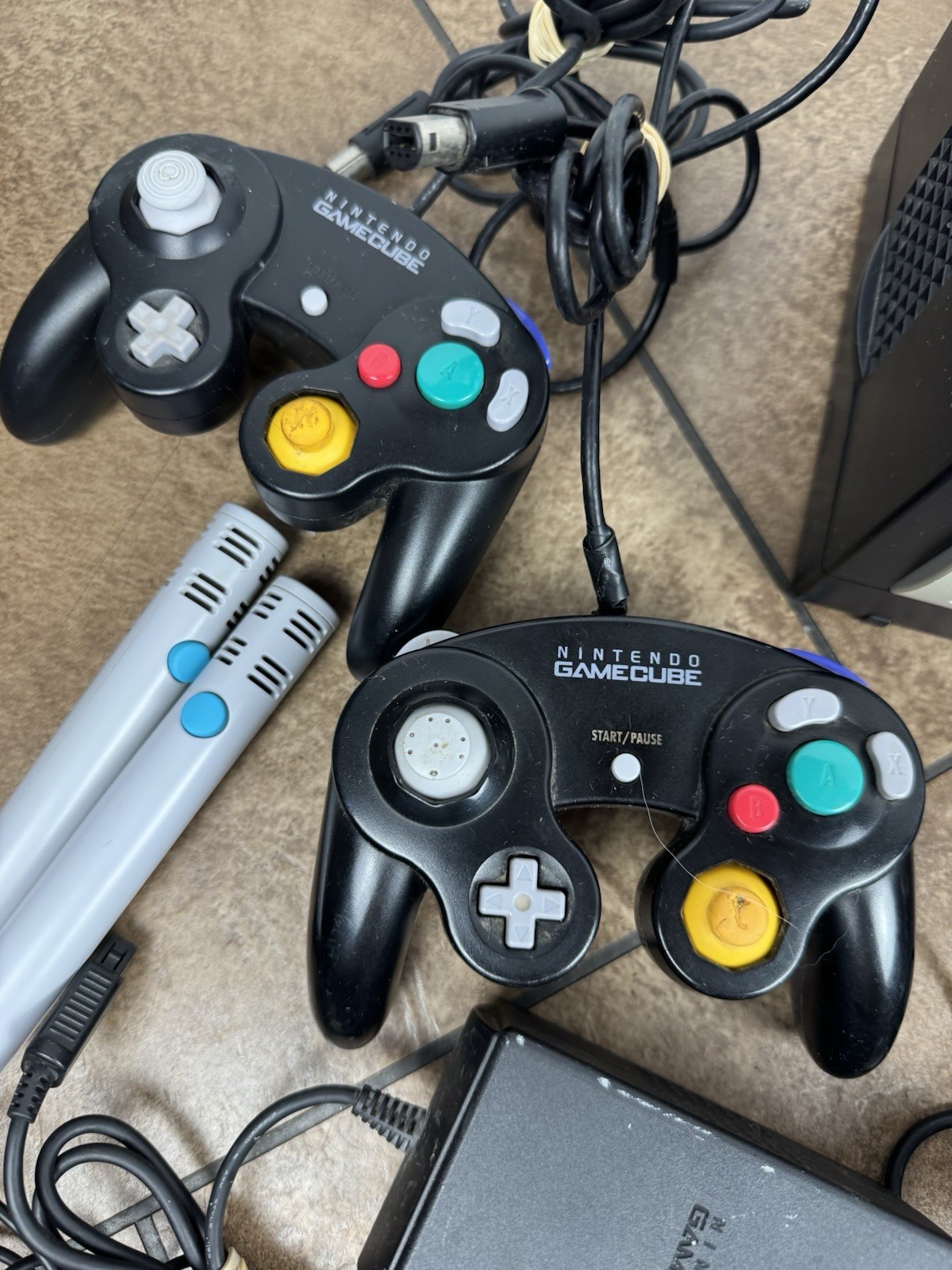 Nintendo Gamecube 4 OEM Controllers, 2 Games, 2 Memory Cards , & 2 Microphone