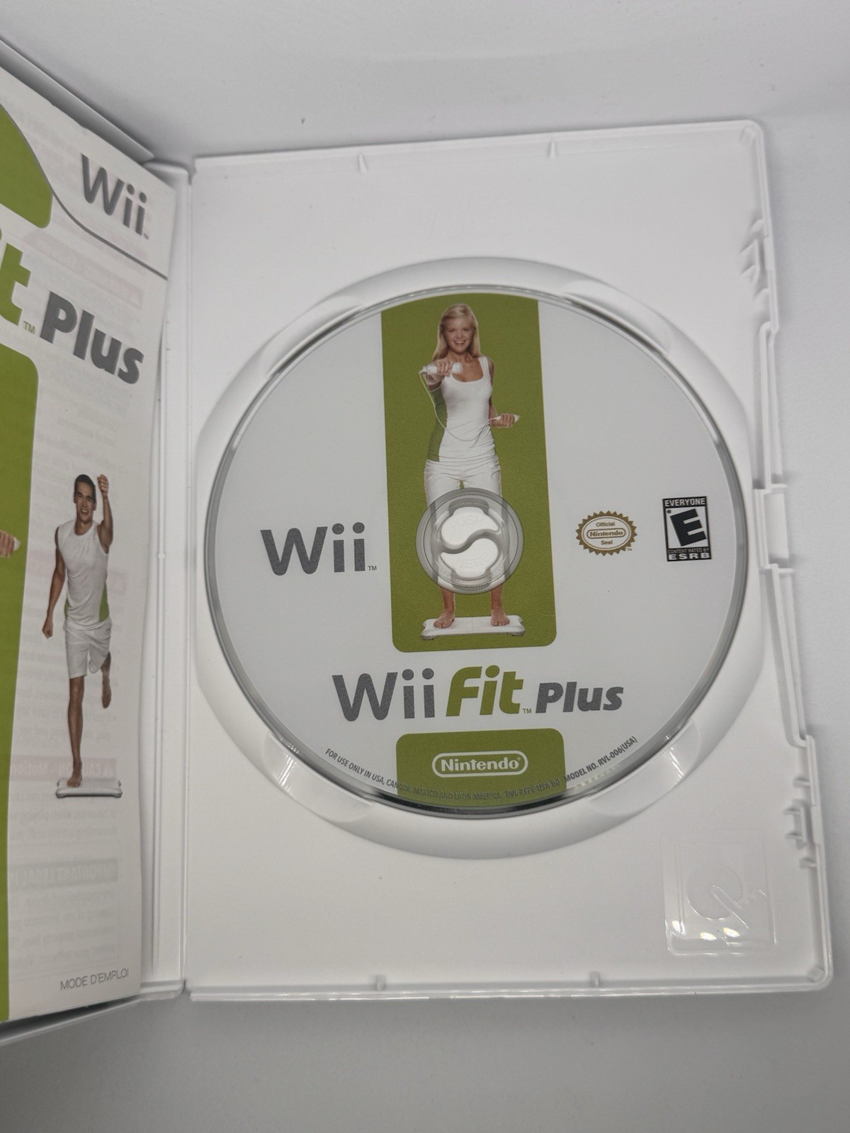 Nintendo Wii RVL-001 512 MB Home Console – White