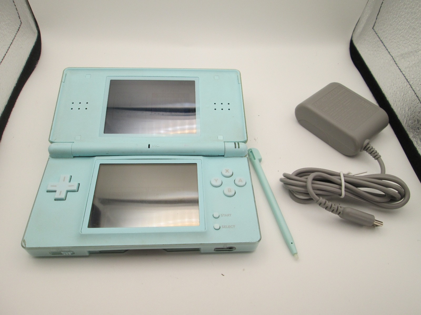 Nintendo DS Lite Powder Blue W/ Stylus Handheld System Model USG-001 – Tested