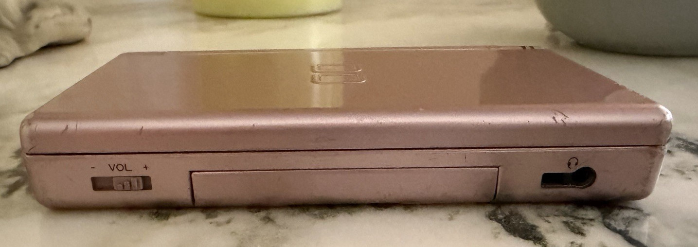 Nintendo DS Lite Video Game Console – Metallic Rose