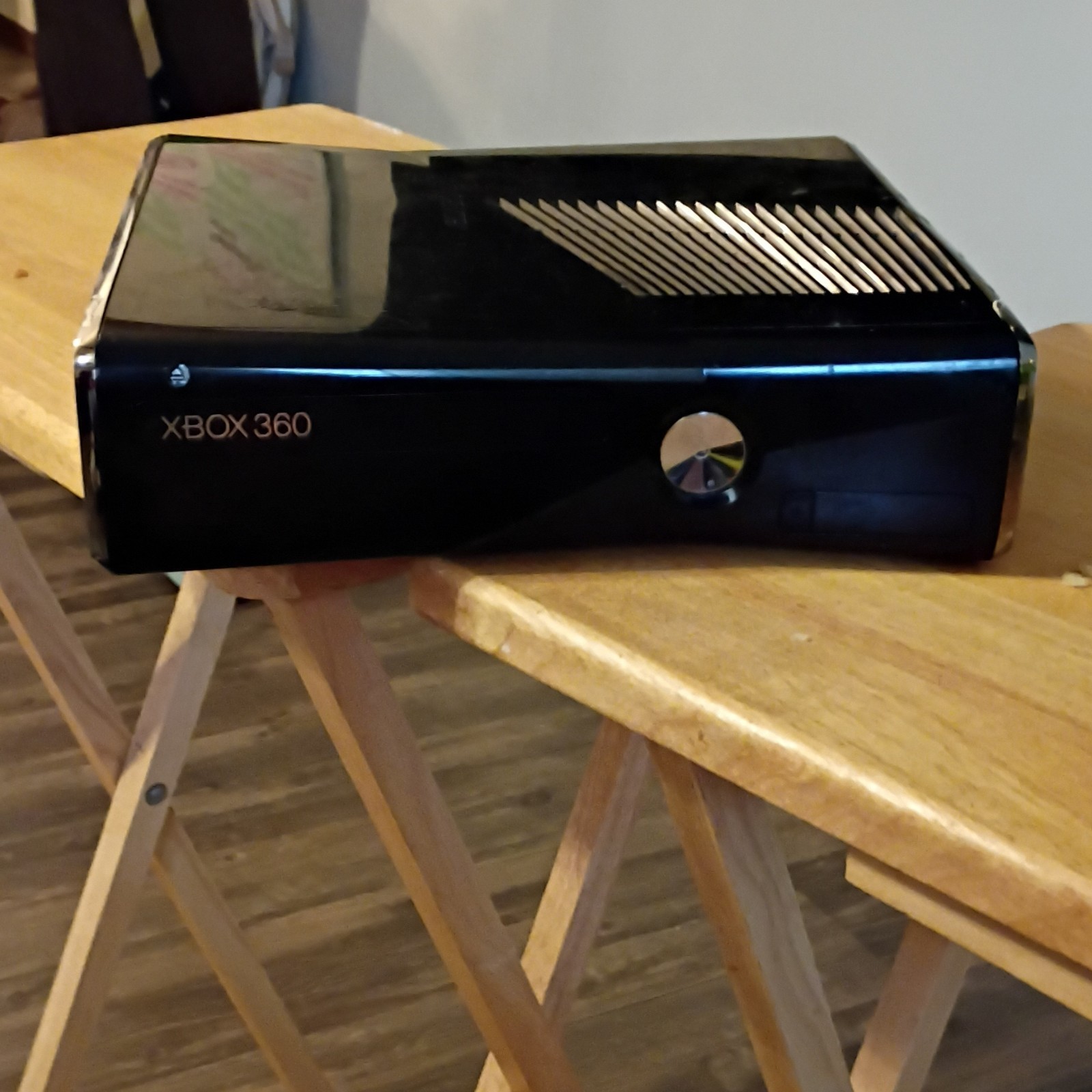 Microsoft Xbox 360 S Home Console Black HDMI 1080p FHD 12.2 x 10.6 x 3.1 in