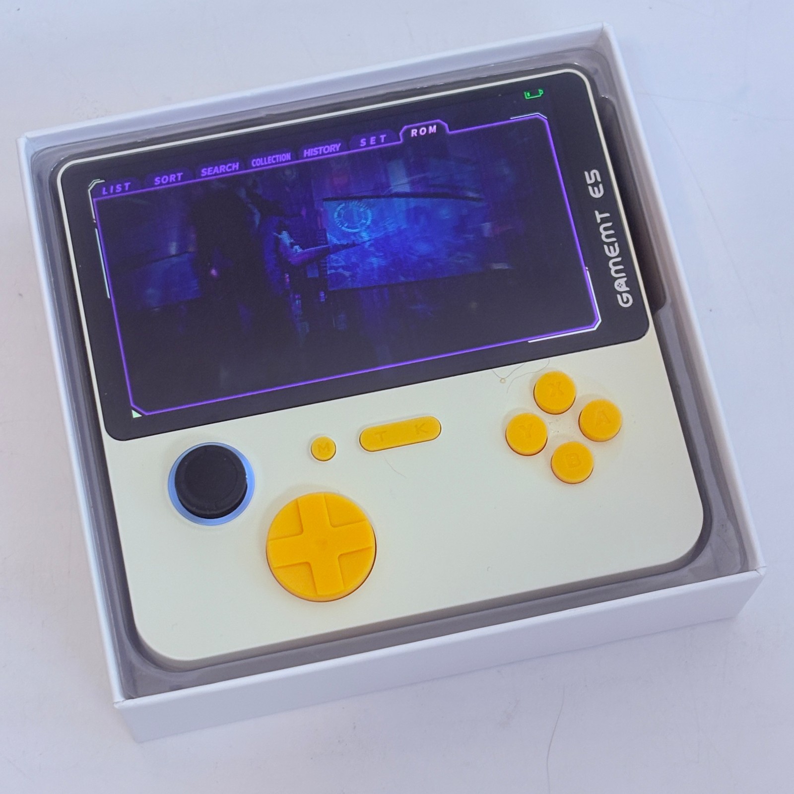 Gamemt E5 Jellymini Handheld Game Console White/Yellow/Black 64GB Wi-Fi USB-C