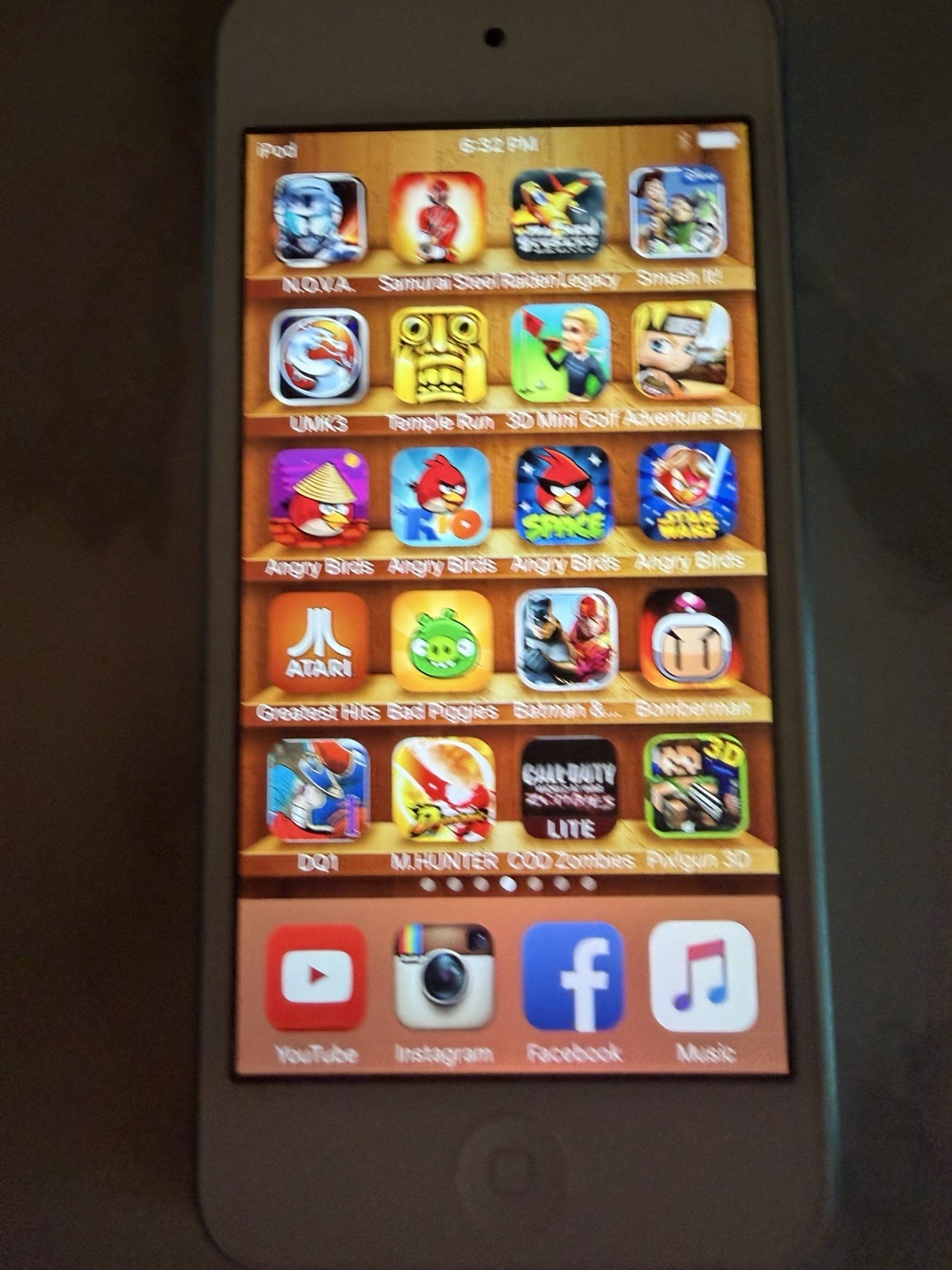 120 Games Ipod Touch 5th 32gb Halo Minecraft Cod Bully GTA Rare Retro