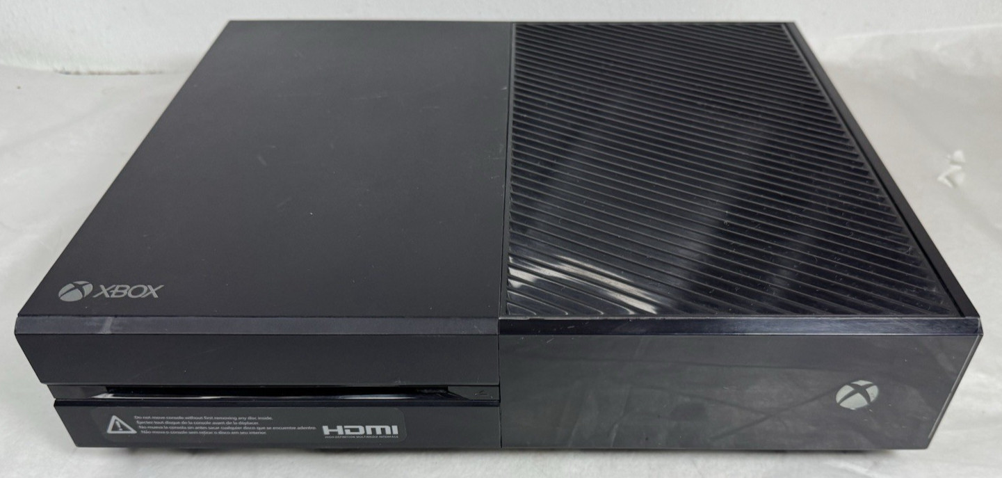 Original Microsoft Xbox One Model 1540 Console Original Box W/Controller & Cords