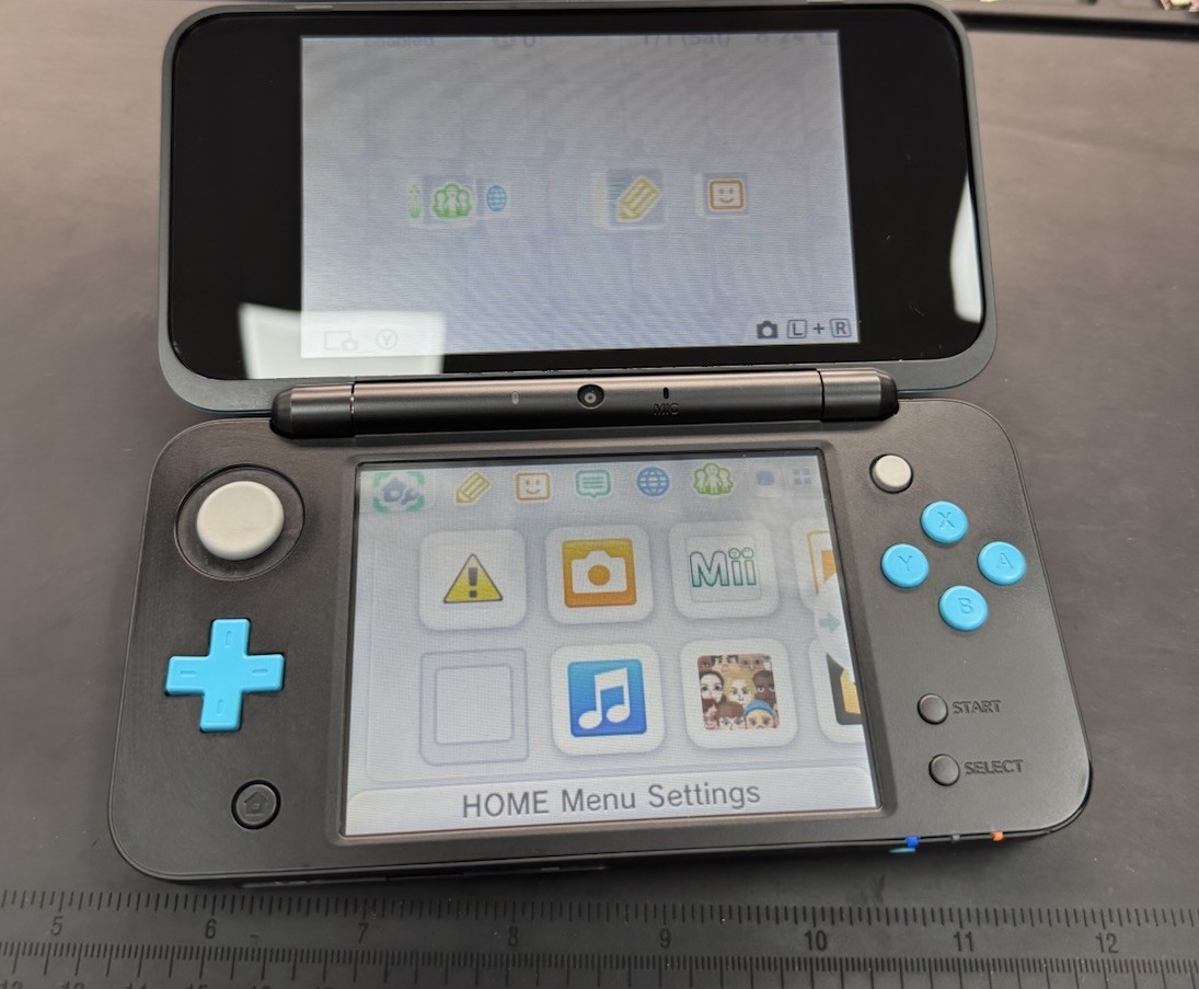 Nintendo 2DS XL JAN-001 Turquoise Black Handheld Game Console 🔒 Parental Lock🔒