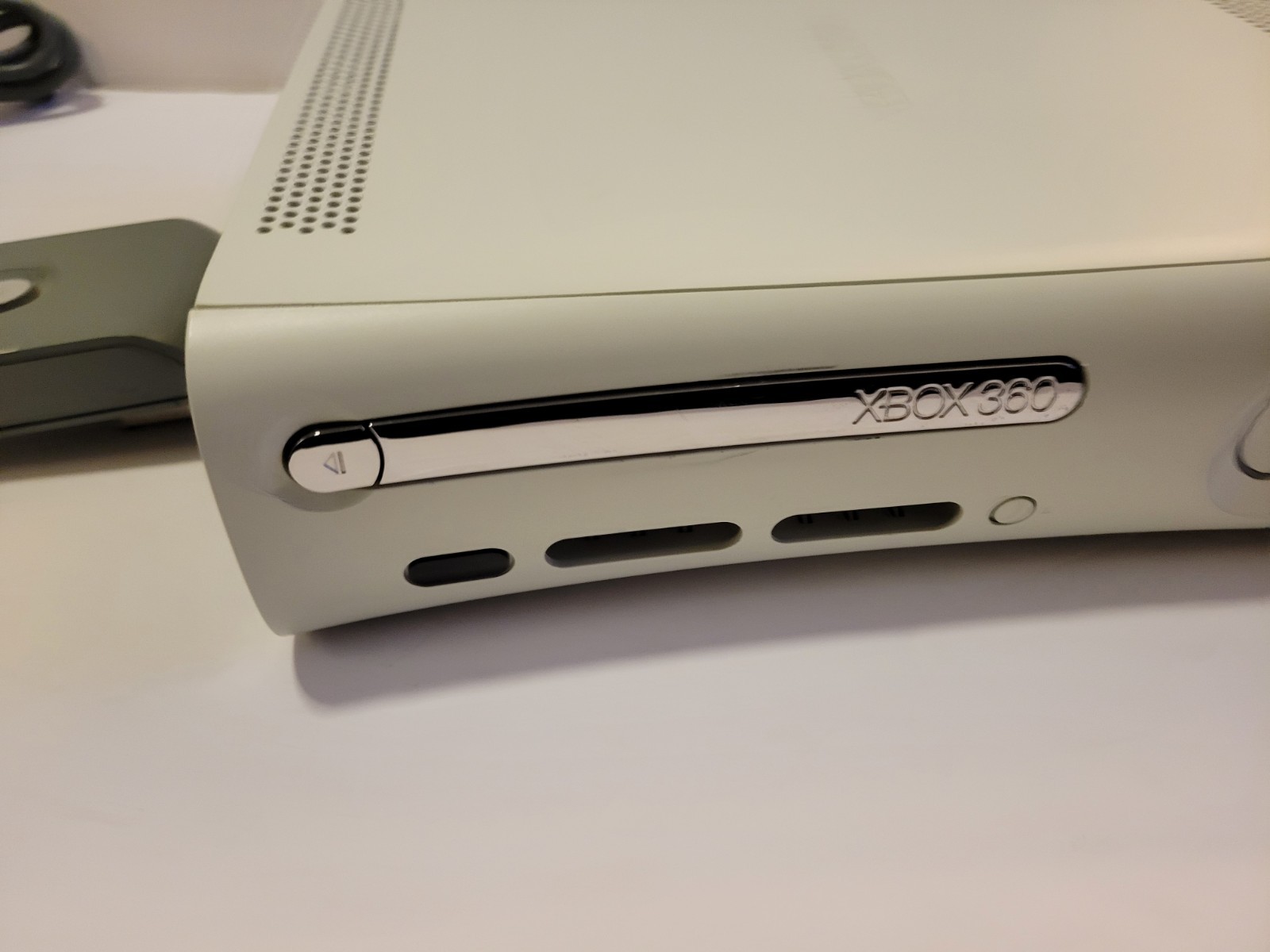 Microsoft Xbox 360 Console System With Power Cable Cord 60GB White Tested