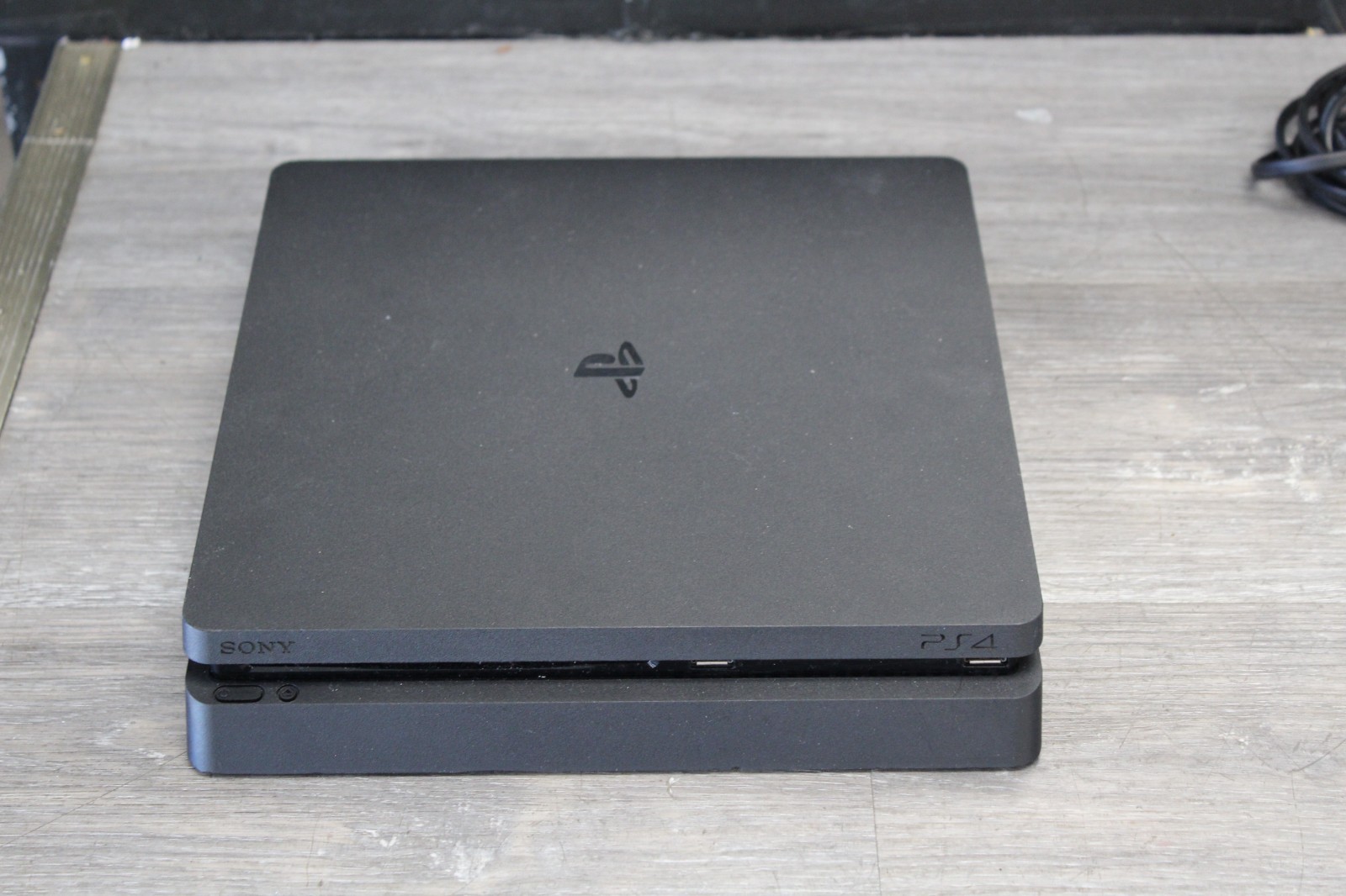 Sony PlayStation 4 Slim 1TB Console – Jet Black CUH-2215B w/Blue/Red Controller