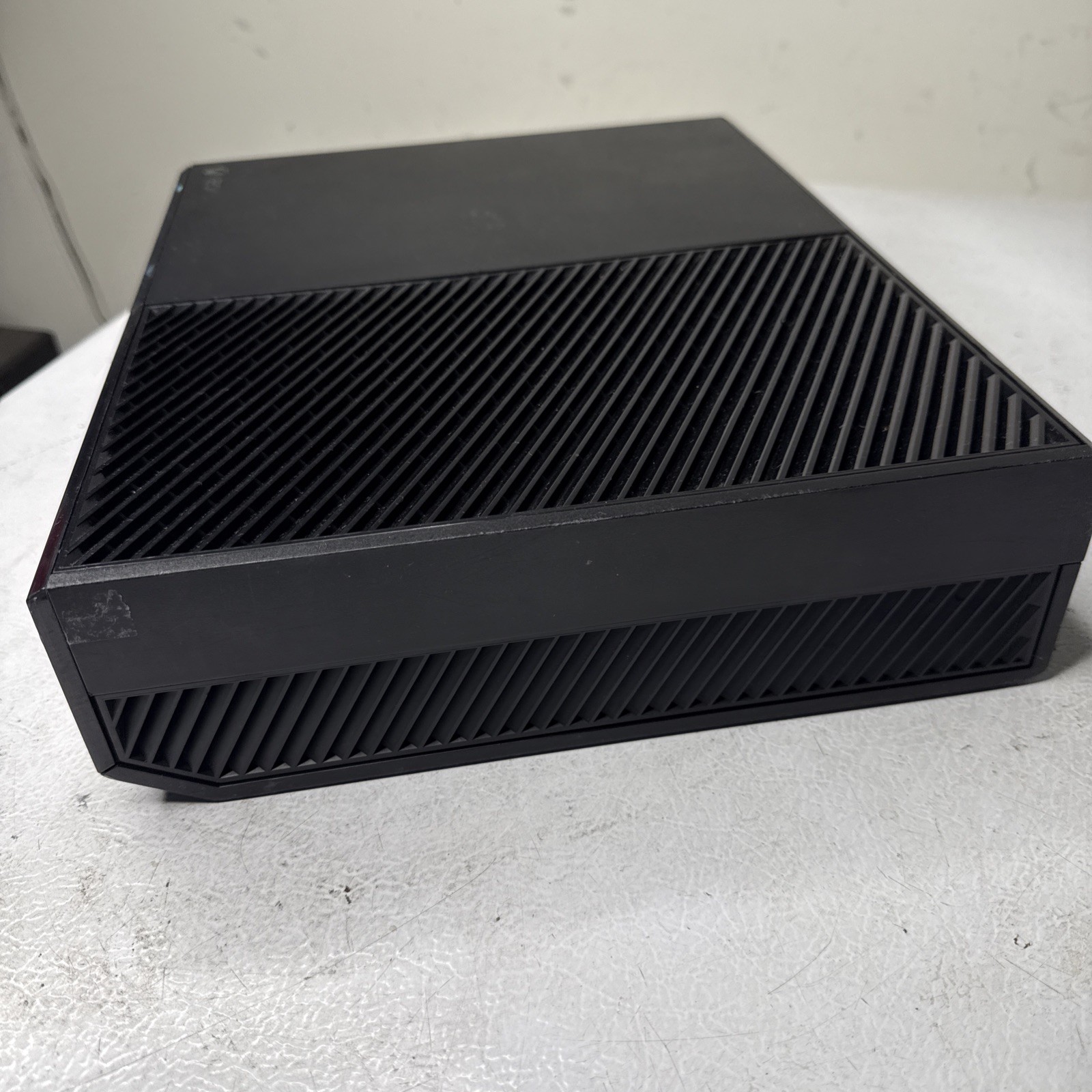 Microsoft Xbox One 500GB CONSOLE ONLY Gaming System Only Black 1540