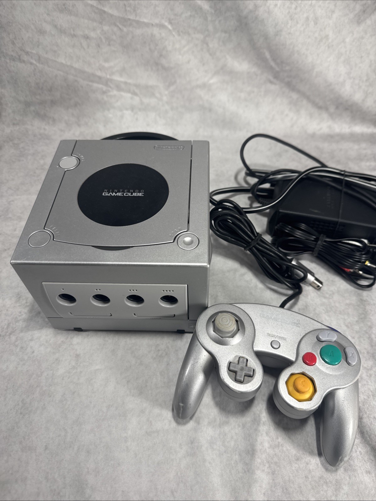 Nintendo GameCube Video Game Console DOL-101 Silver OEM Power and Controller