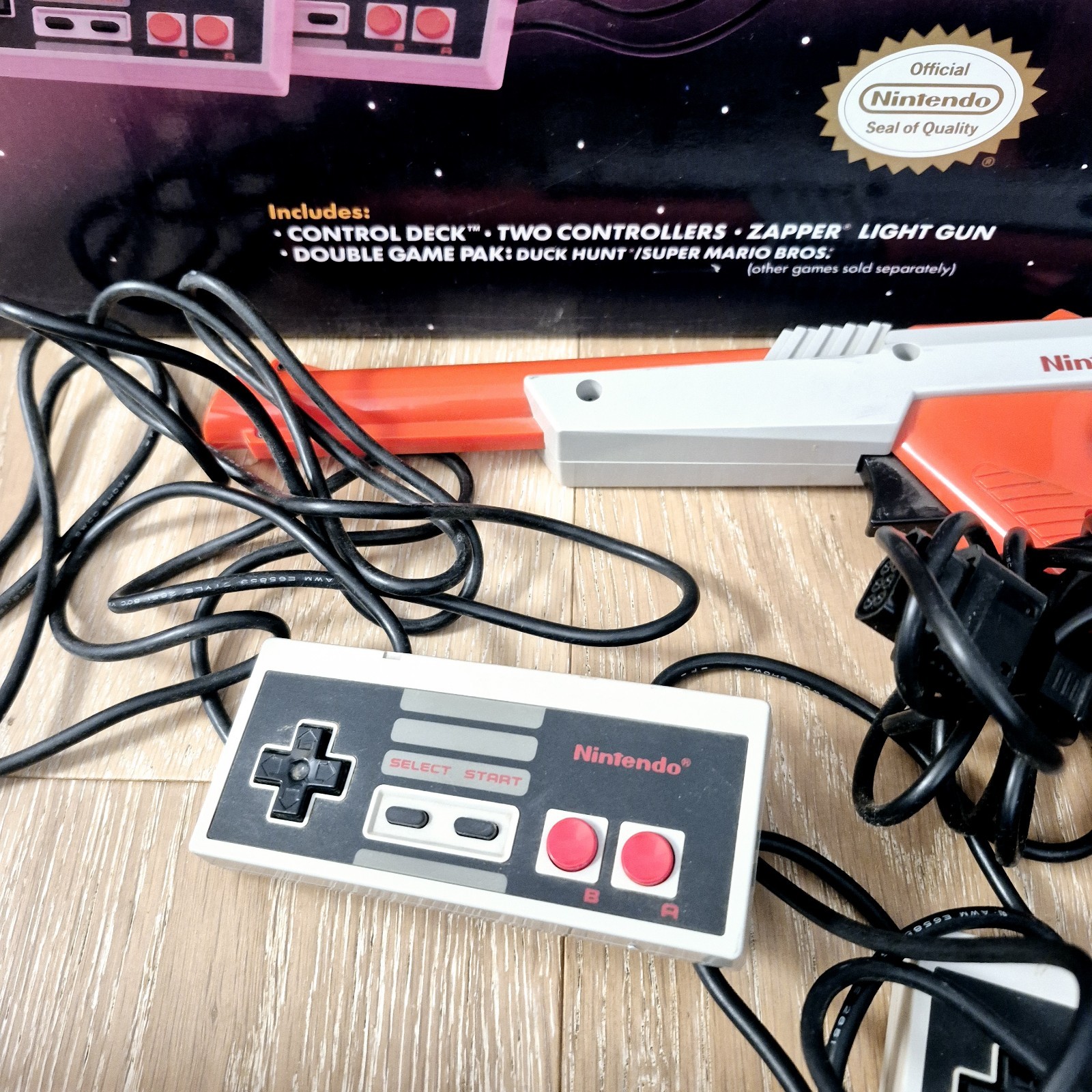 Nintendo NES Action Set Condole Orange Blaster in Original Box