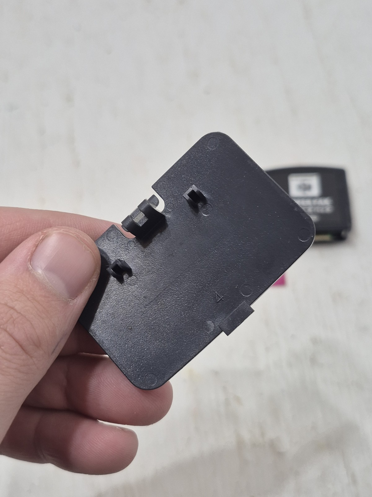 Authentic Nintendo 64 N64 Jumper Pak & Cover Expansion Port Lid Replacement