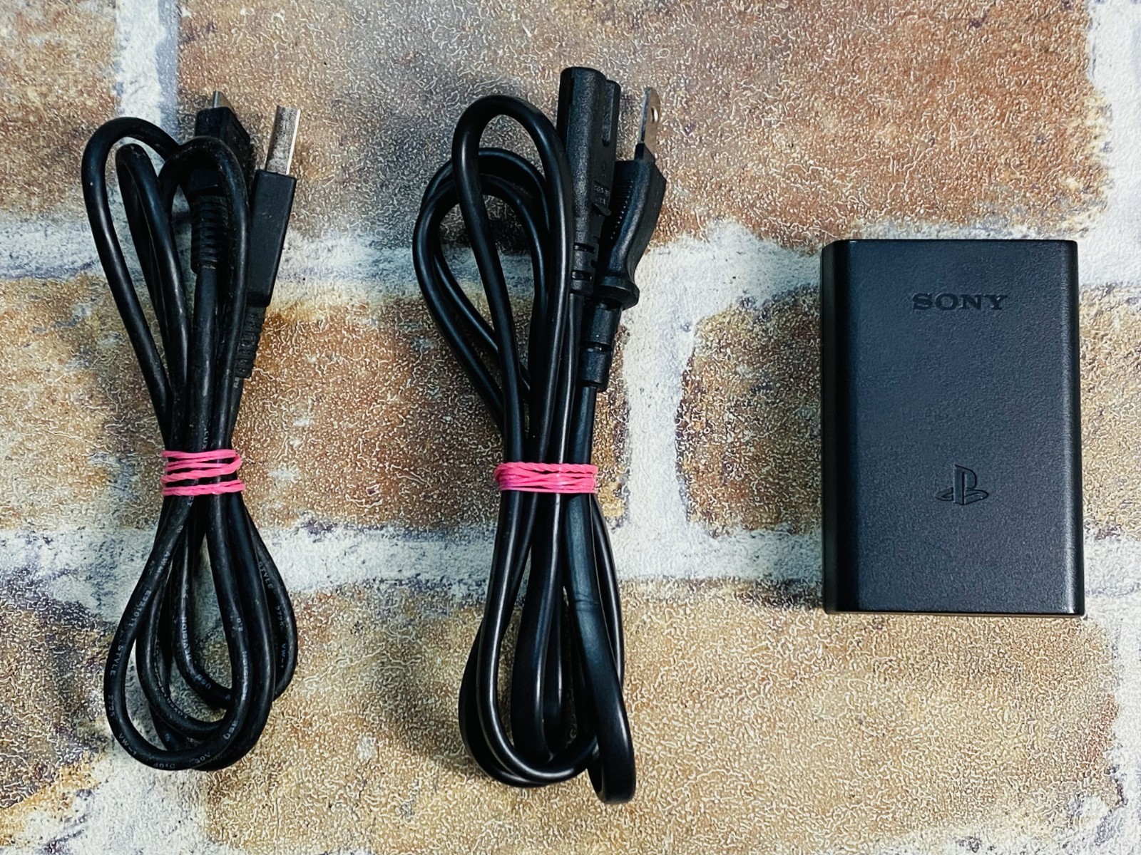 PS Vita Red Black PCH 2000 SONY PlayStation Japan 8GB Memory Charger Tested EX P