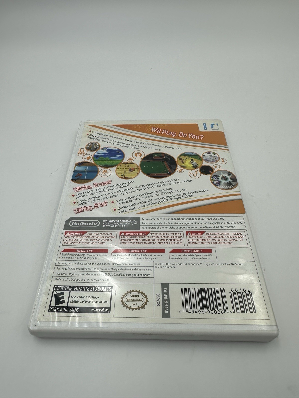 Nintendo Wii Console RVL-001(USA) With Hook-Up Cables Remote Nunchuck Wii Play