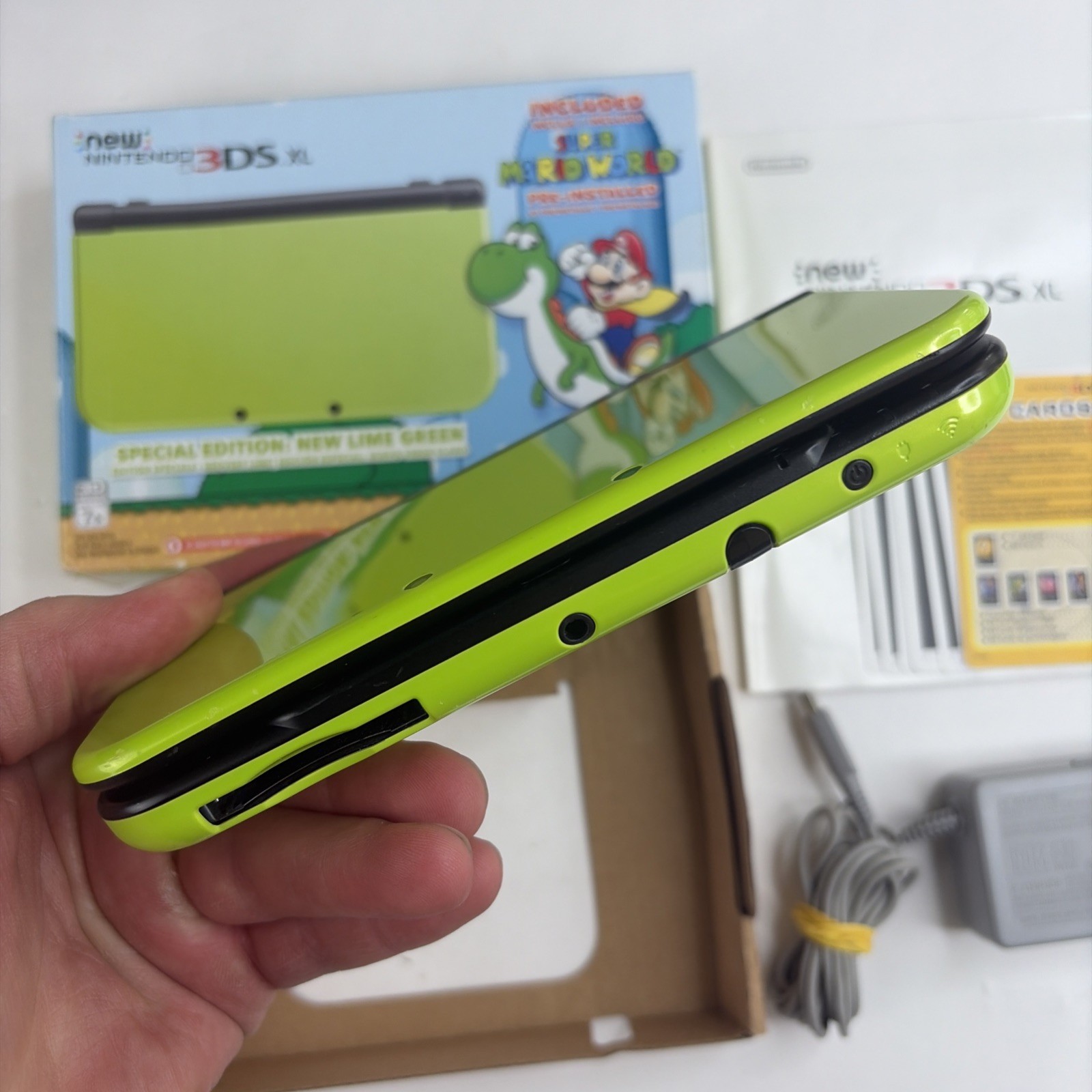 New Nintendo 3DS XL Lime Green Super Mario World Edition Complete Box US Model
