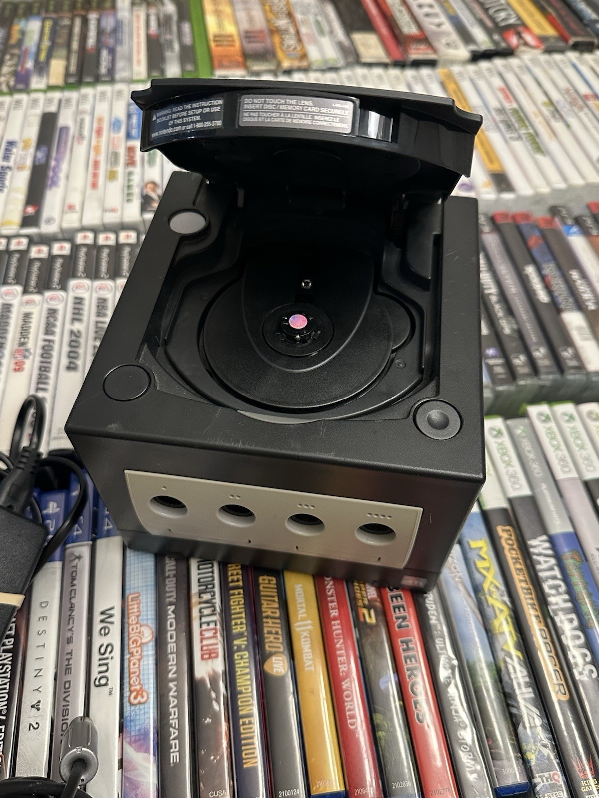 Nintendo Gamecube Black Console DOL-101 & Controller Silver