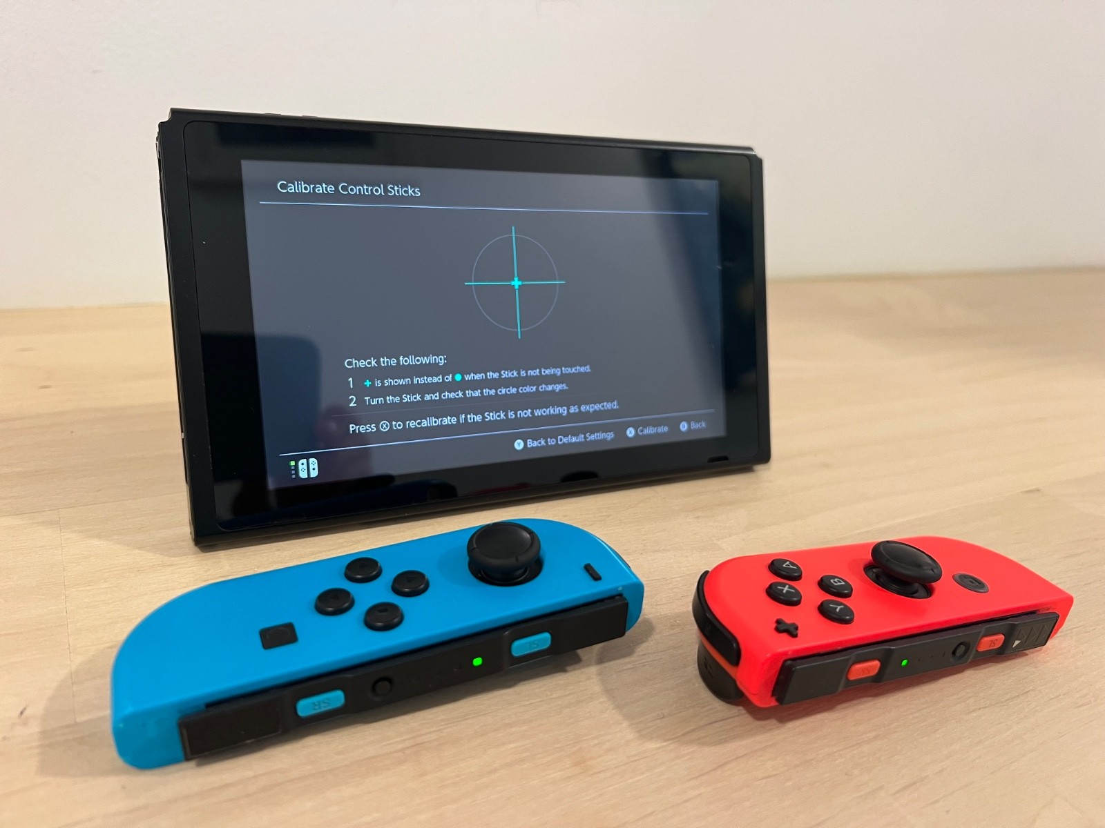 Nintendo Switch Handheld Console Red/Blue controllers EXCELLENT CONDITION